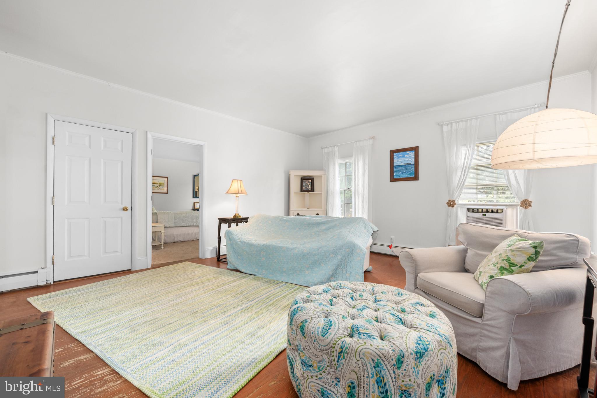 OXFORD - Commercial Sale