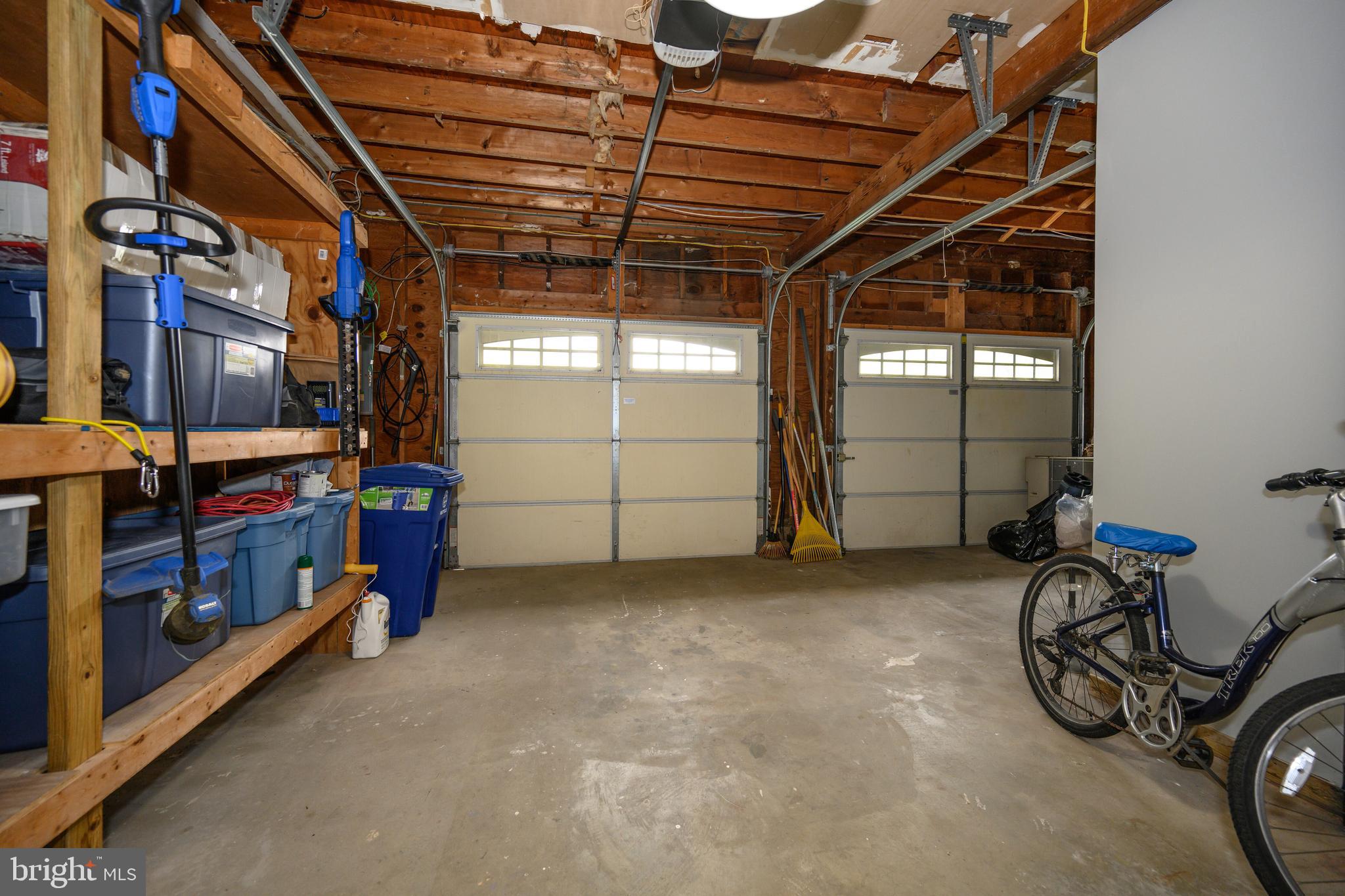 OXFORD - Commercial Sale