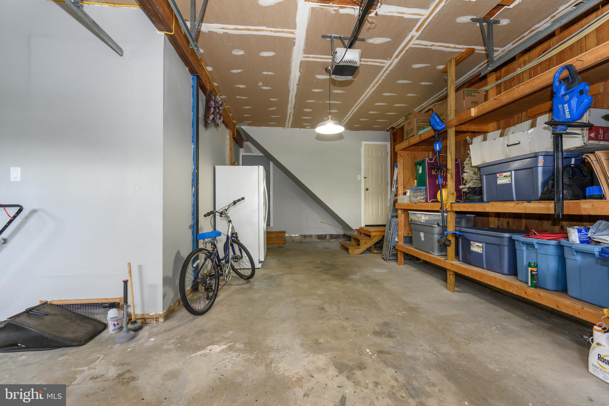 OXFORD - Commercial Sale