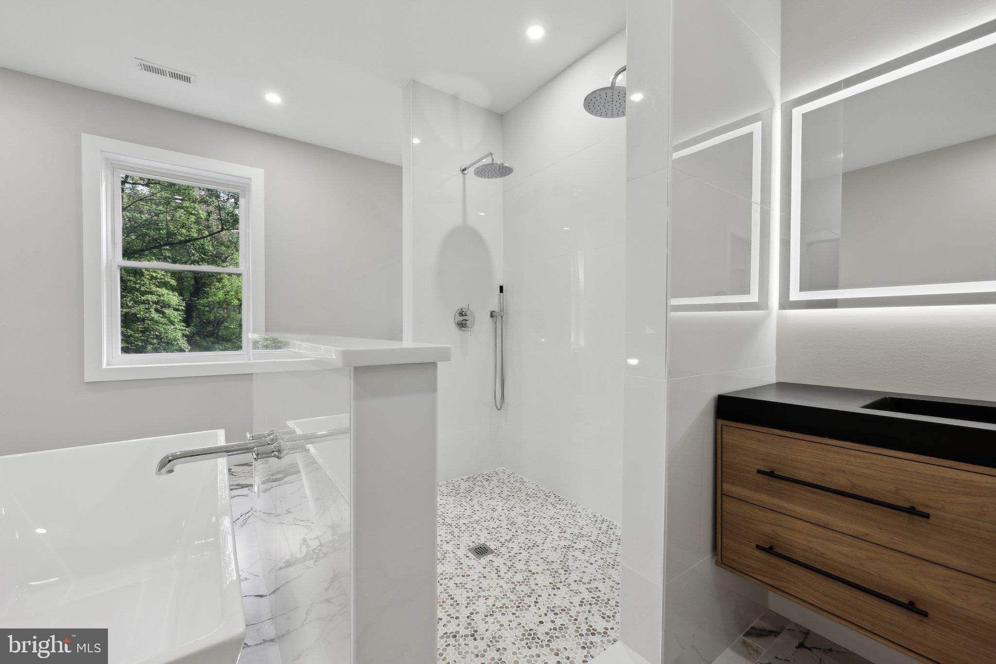 VALE SPRING WOODS - Residential