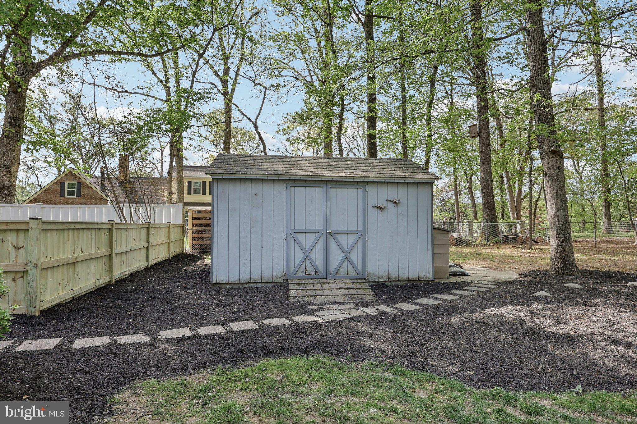 VALE SPRING WOODS - Residential