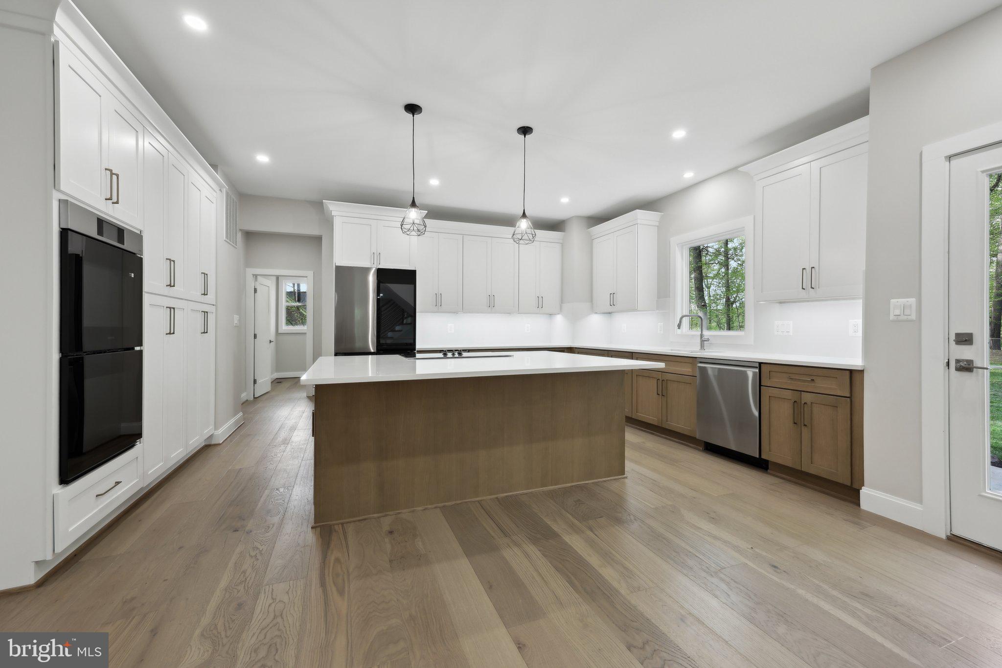 VALE SPRING WOODS - Residential