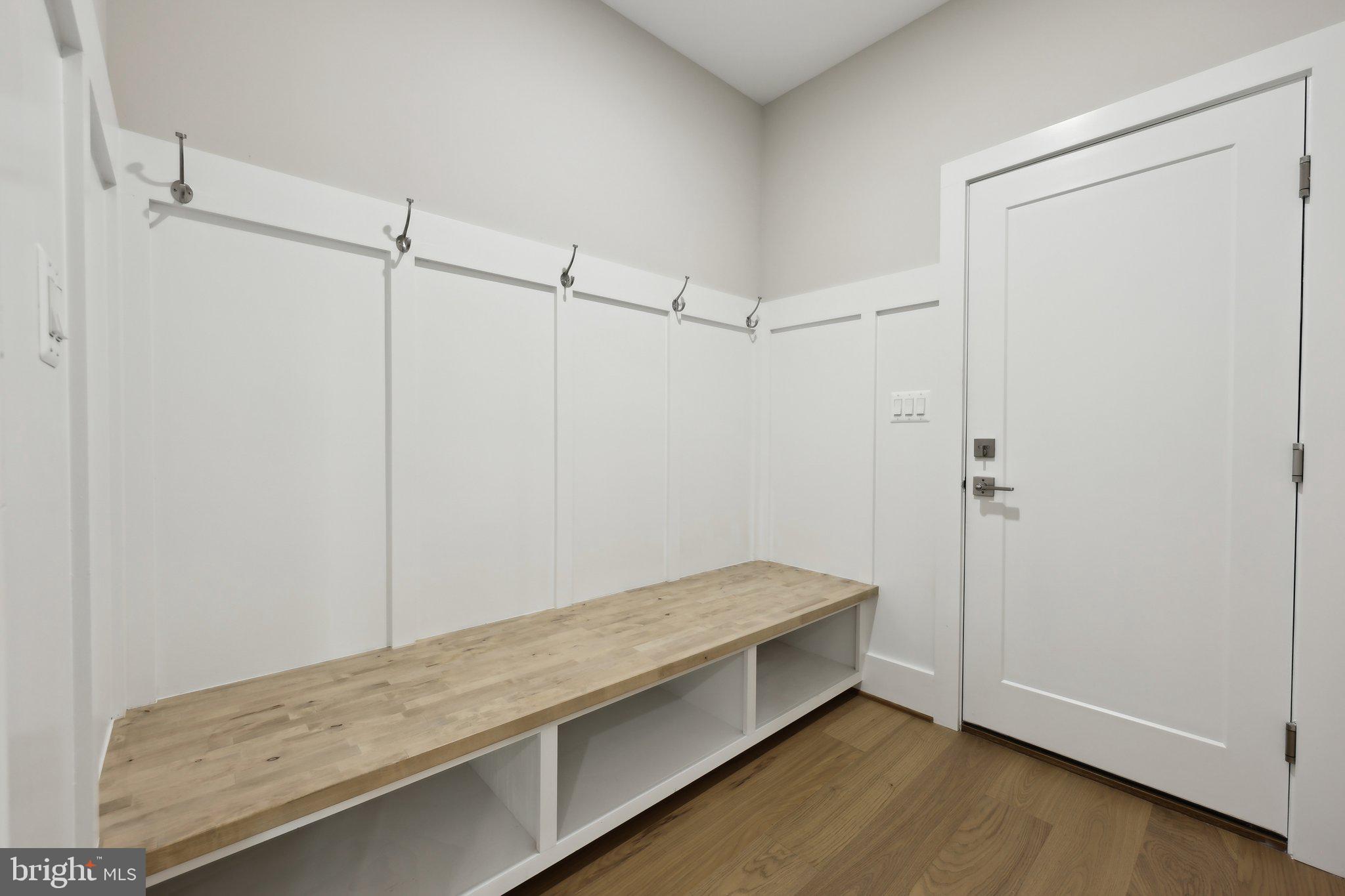 VALE SPRING WOODS - Residential