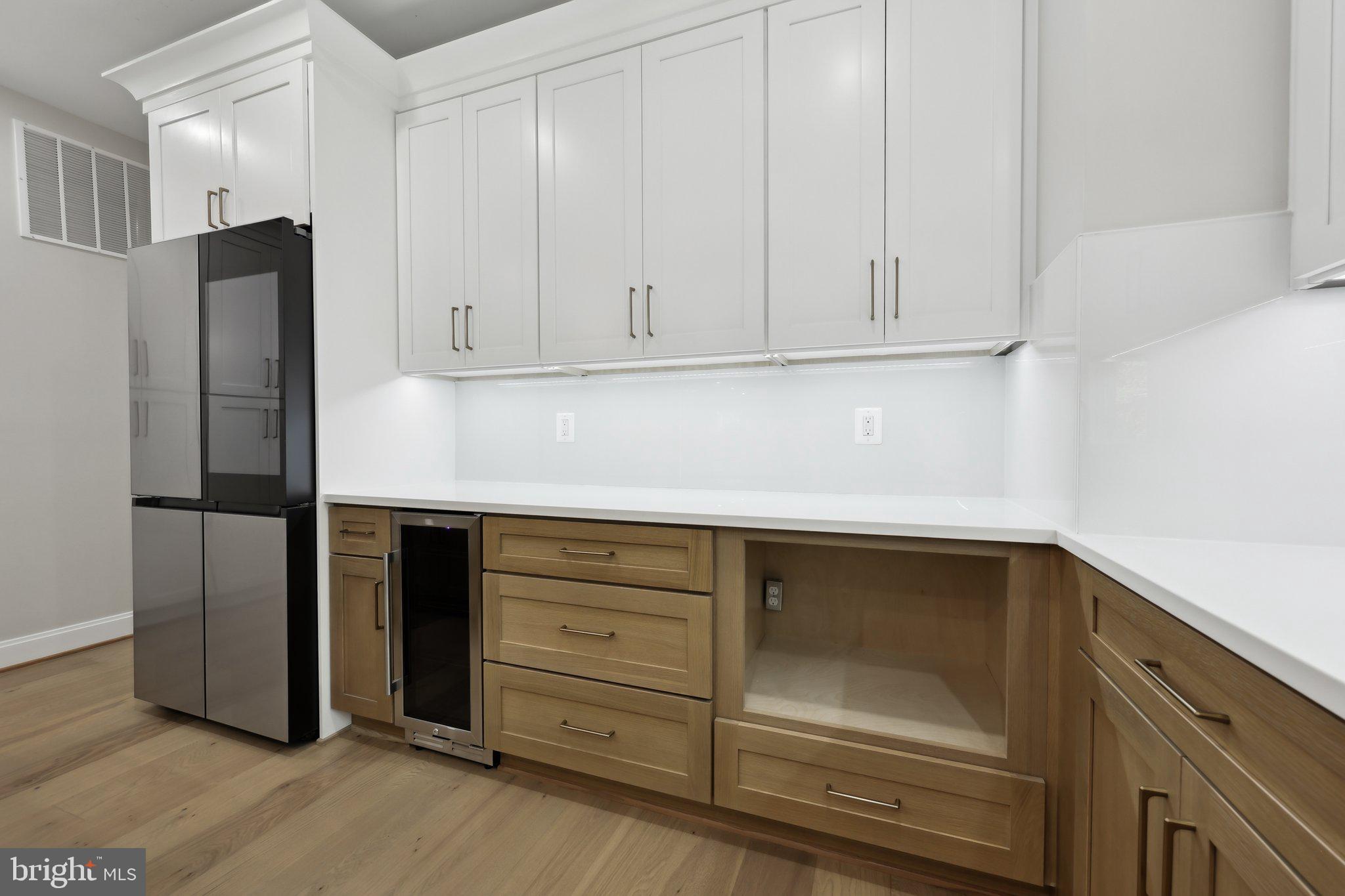 VALE SPRING WOODS - Residential