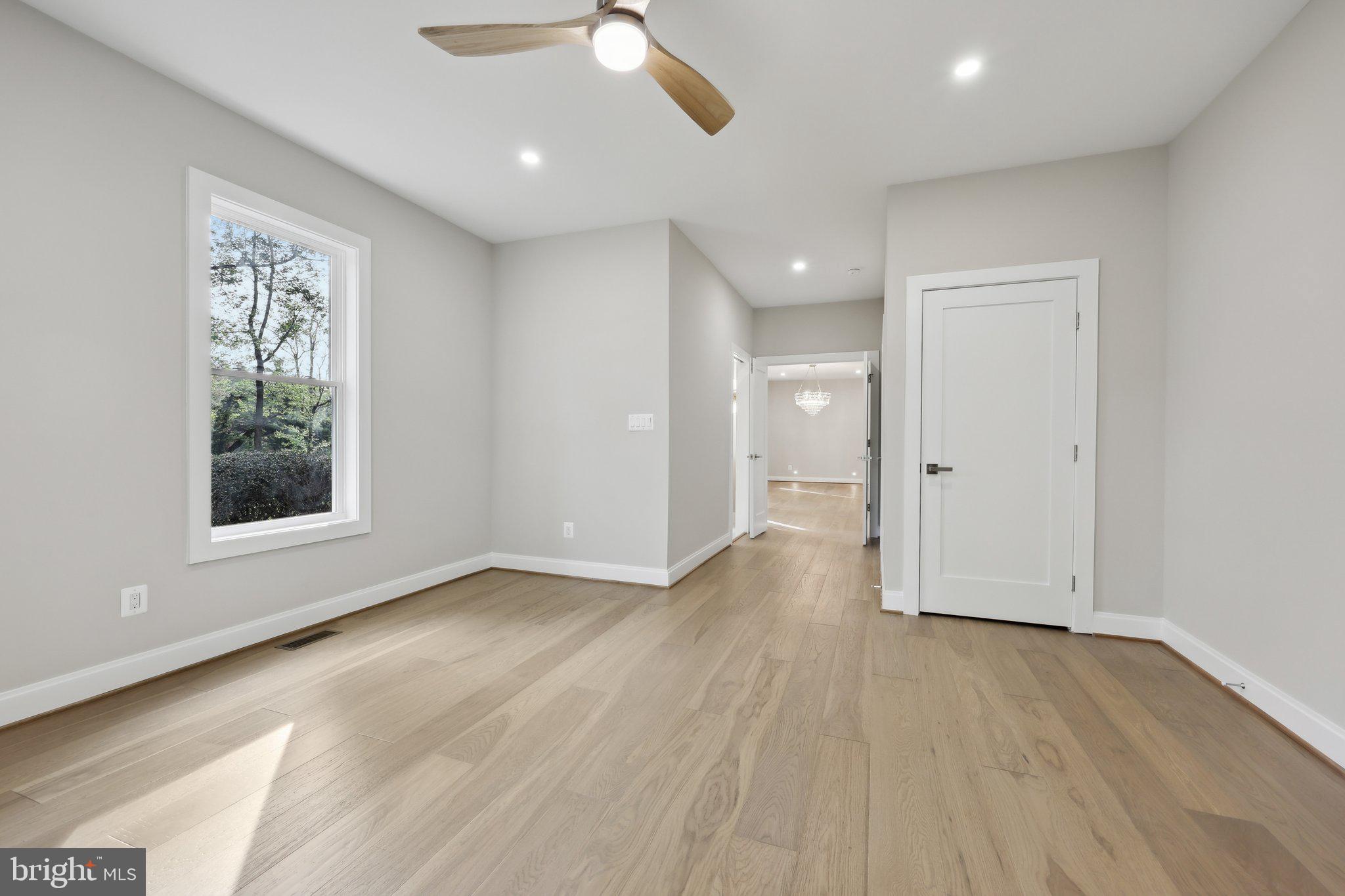 VALE SPRING WOODS - Residential