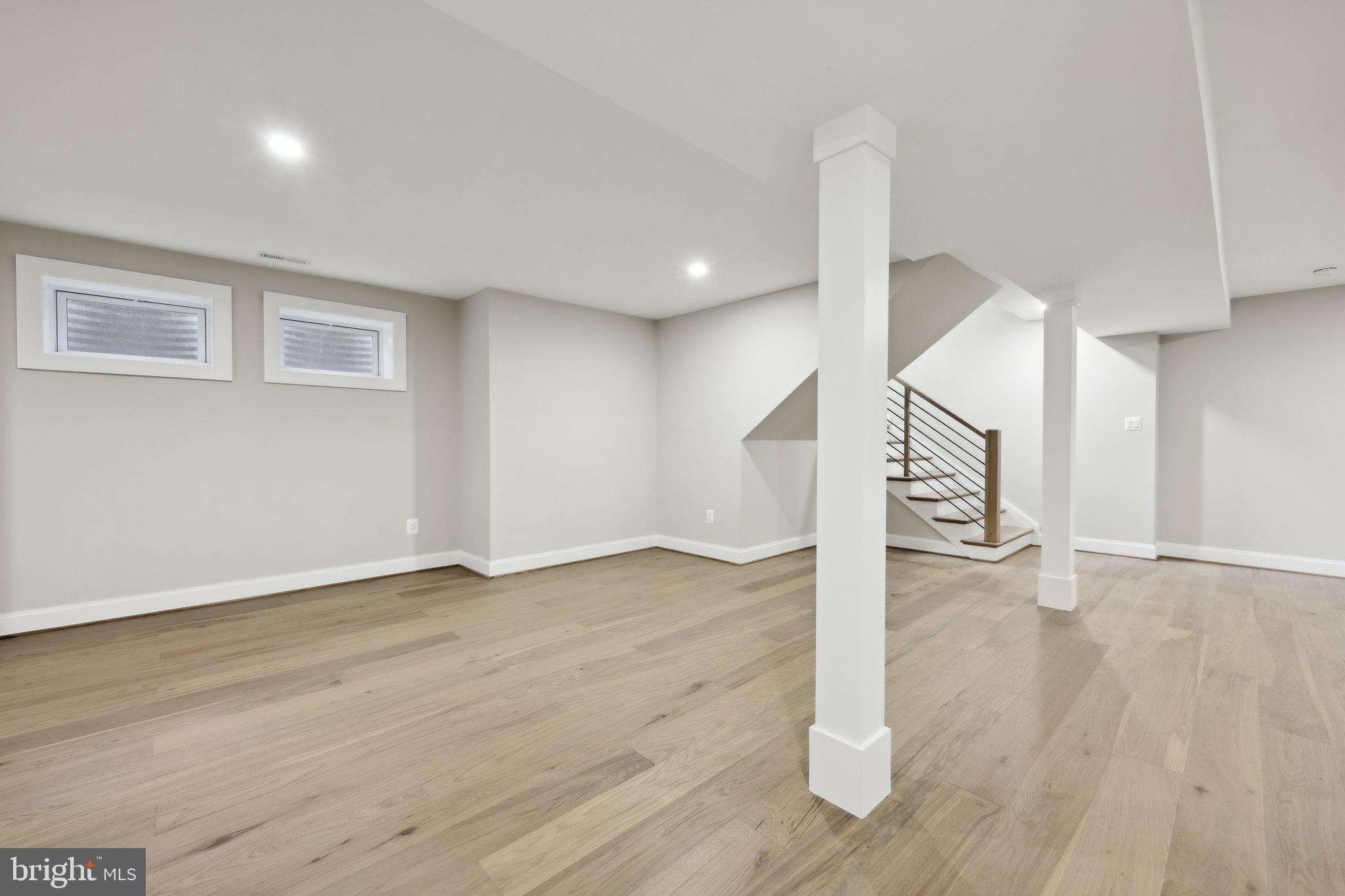 VALE SPRING WOODS - Residential