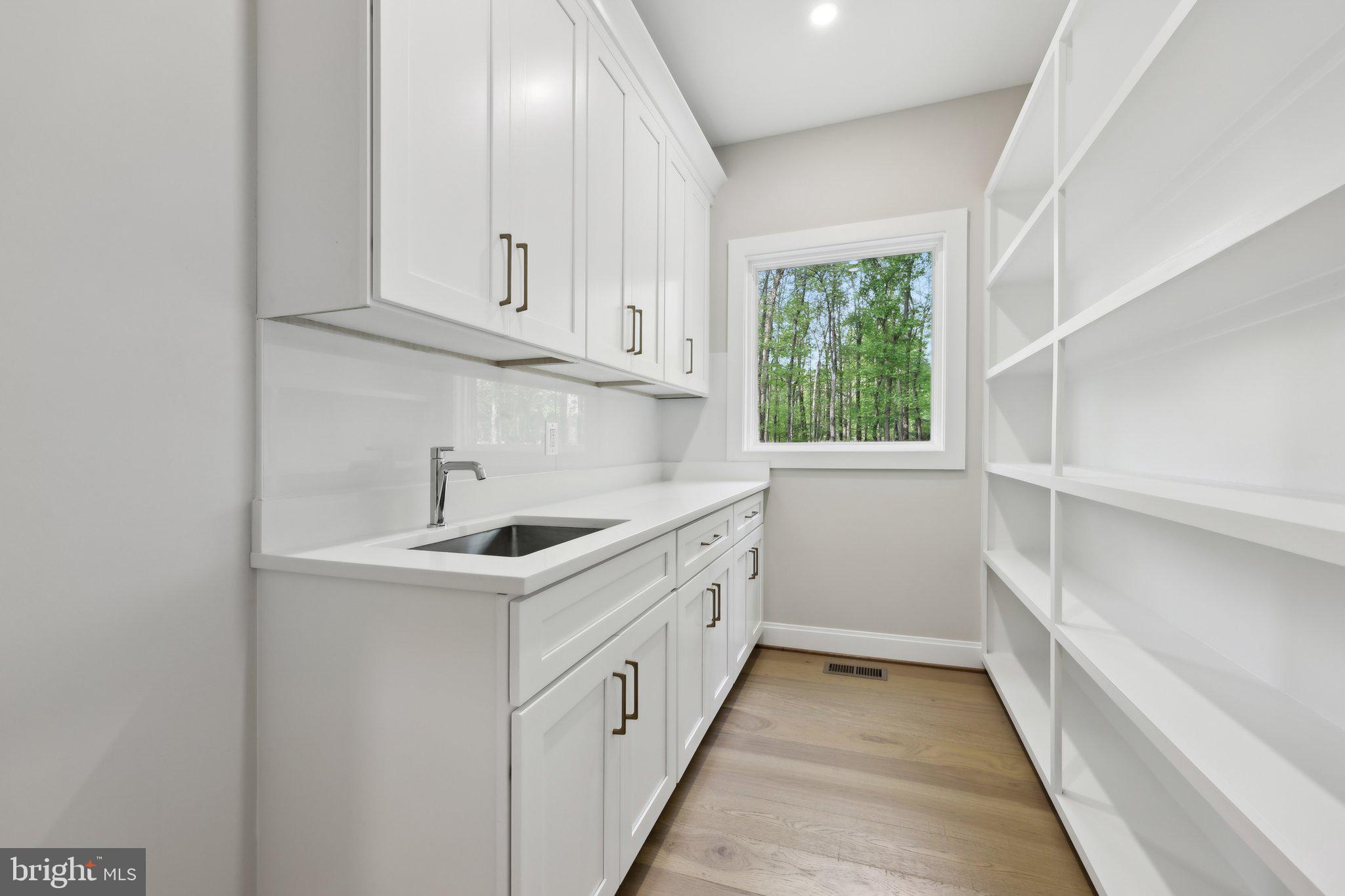 VALE SPRING WOODS - Residential