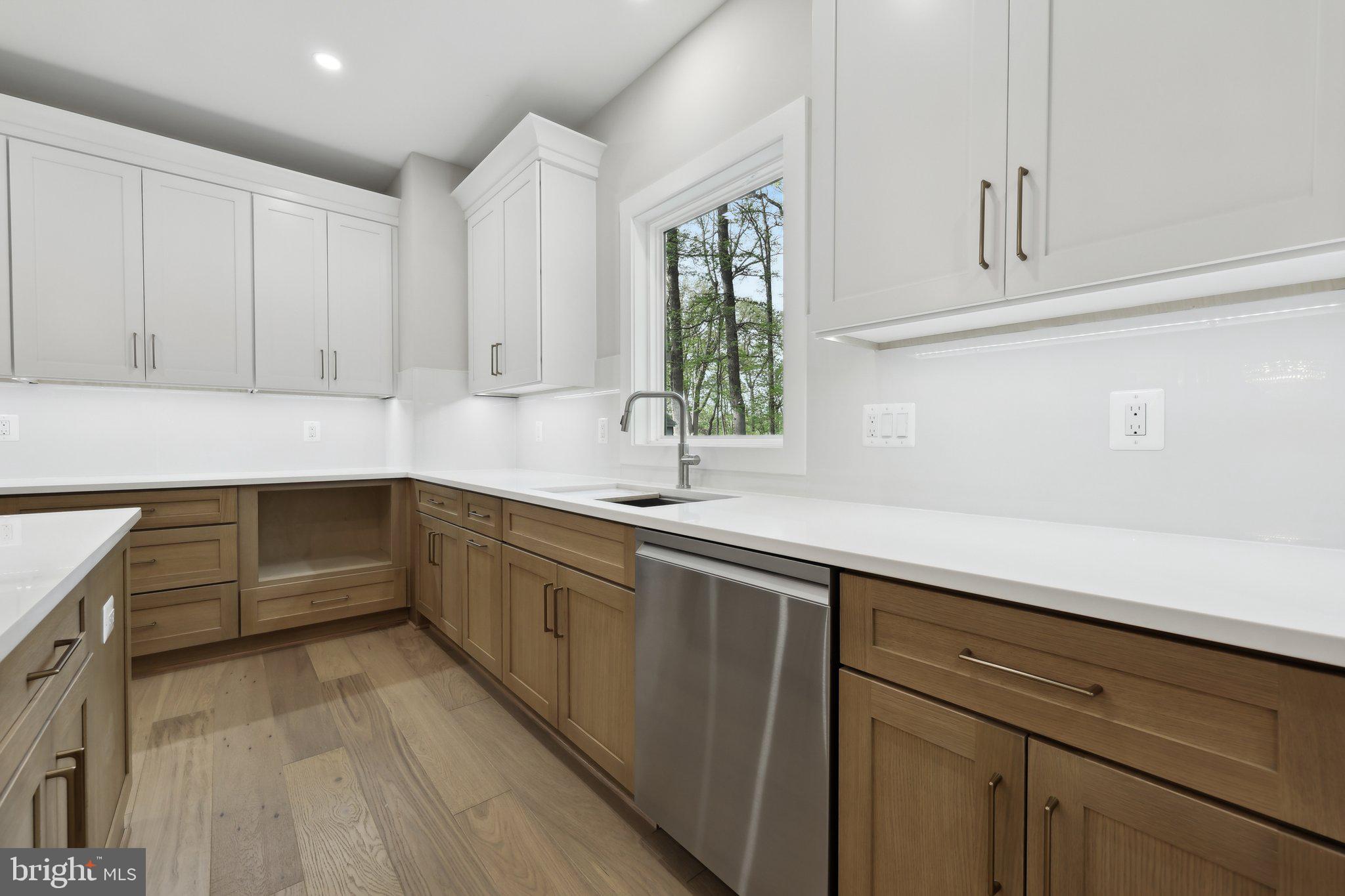 VALE SPRING WOODS - Residential