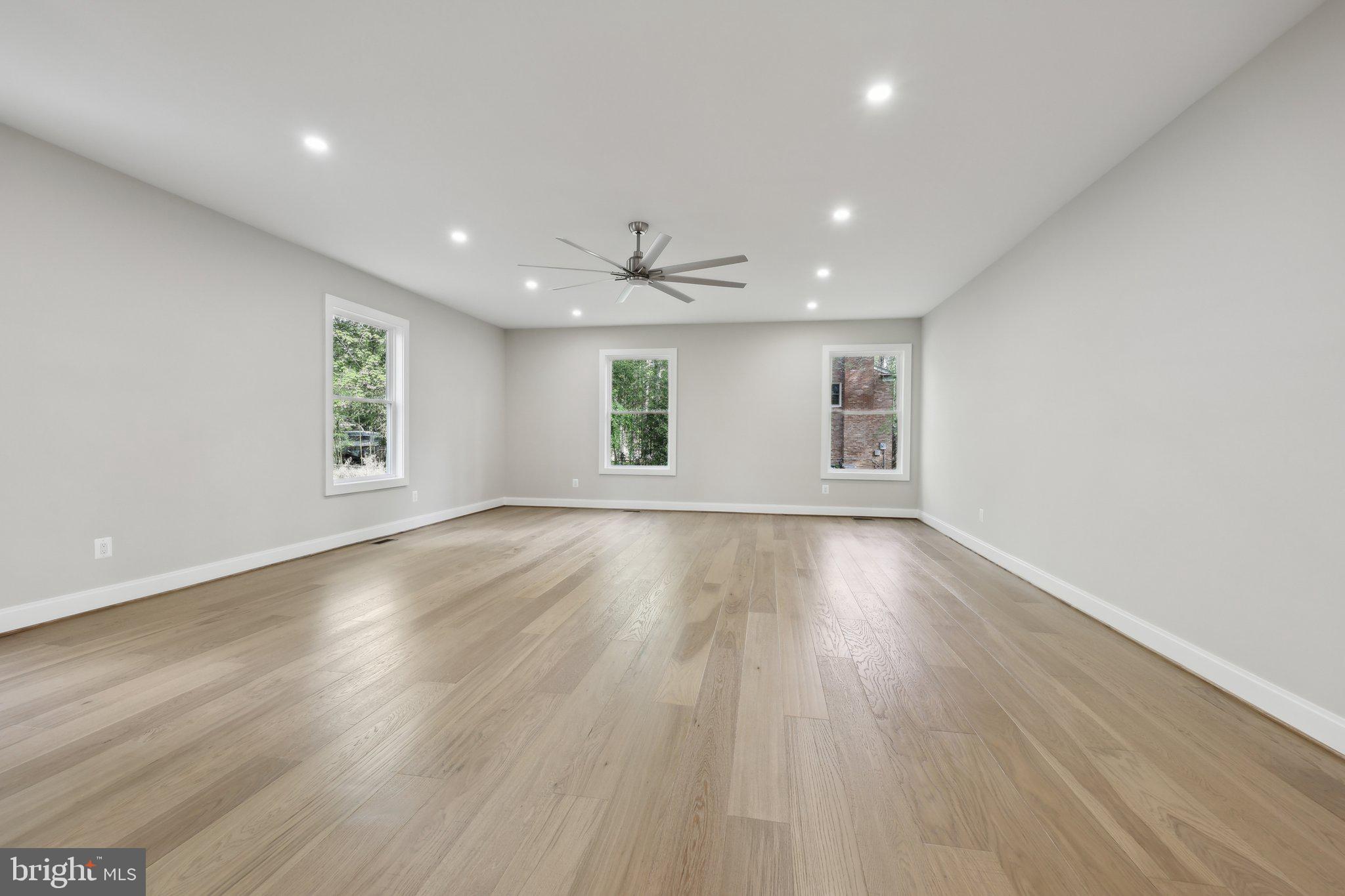 VALE SPRING WOODS - Residential