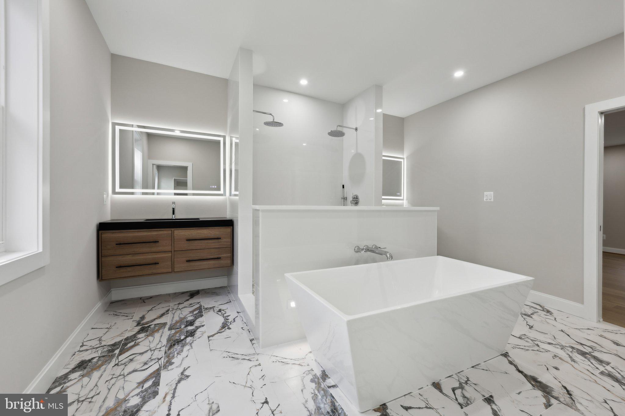 VALE SPRING WOODS - Residential