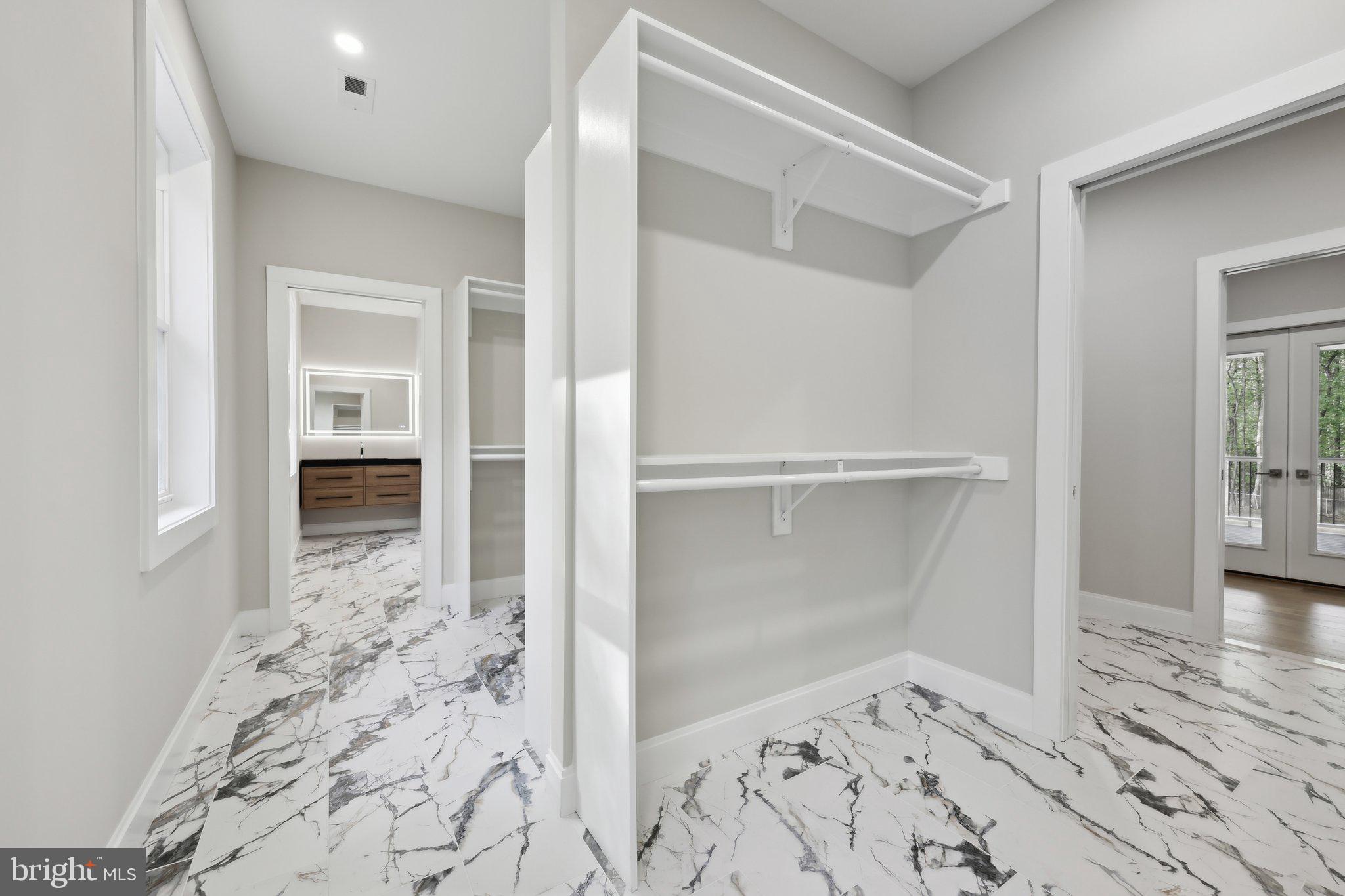 VALE SPRING WOODS - Residential