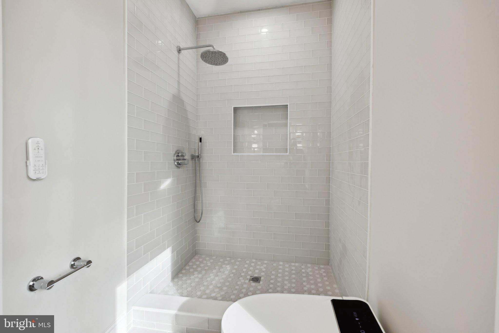 VALE SPRING WOODS - Residential