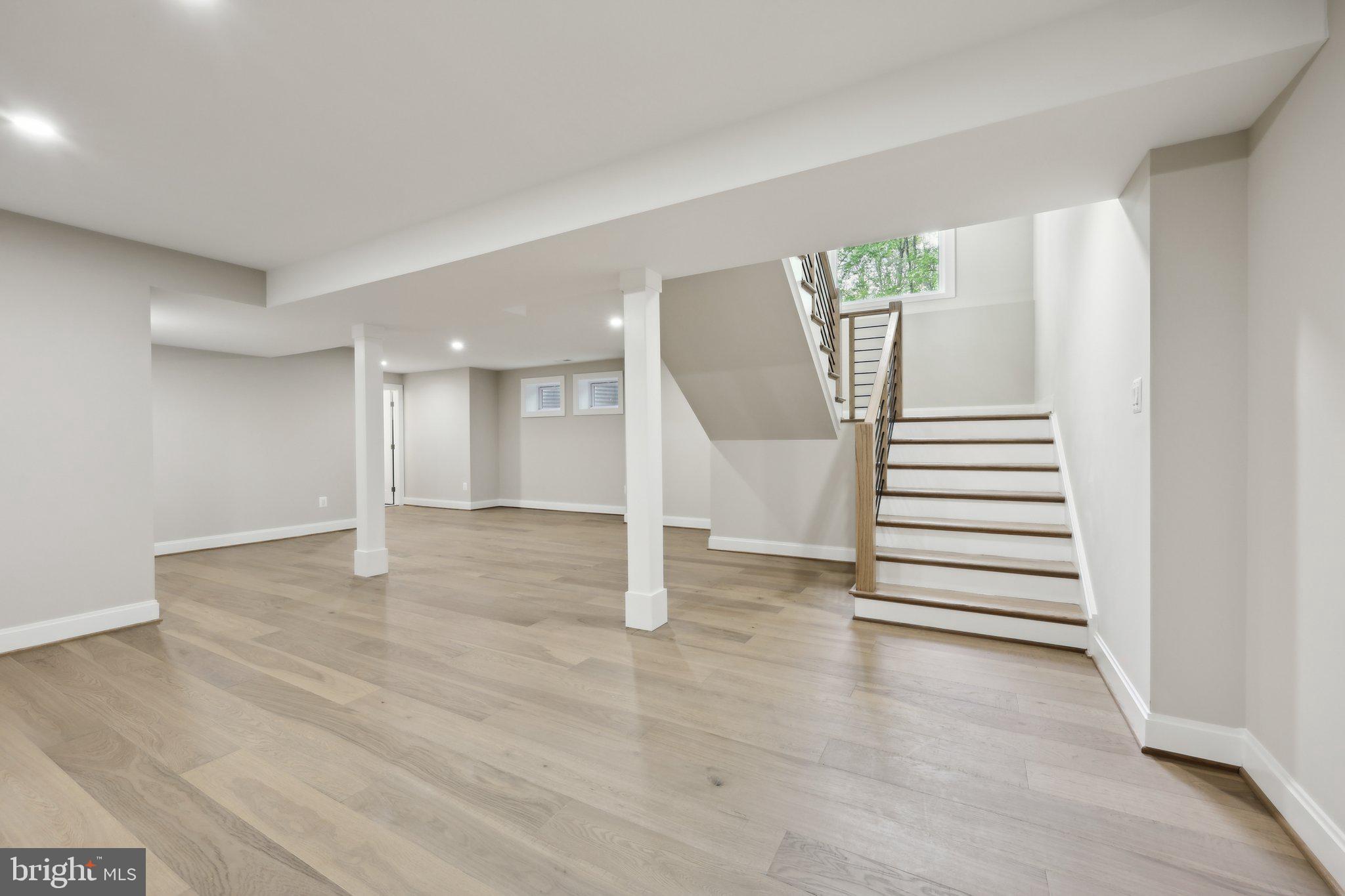 VALE SPRING WOODS - Residential