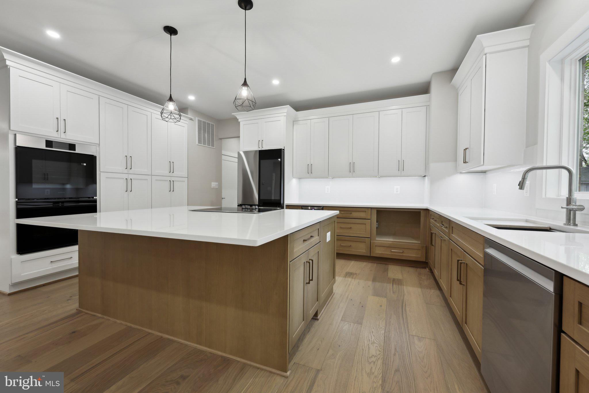 VALE SPRING WOODS - Residential