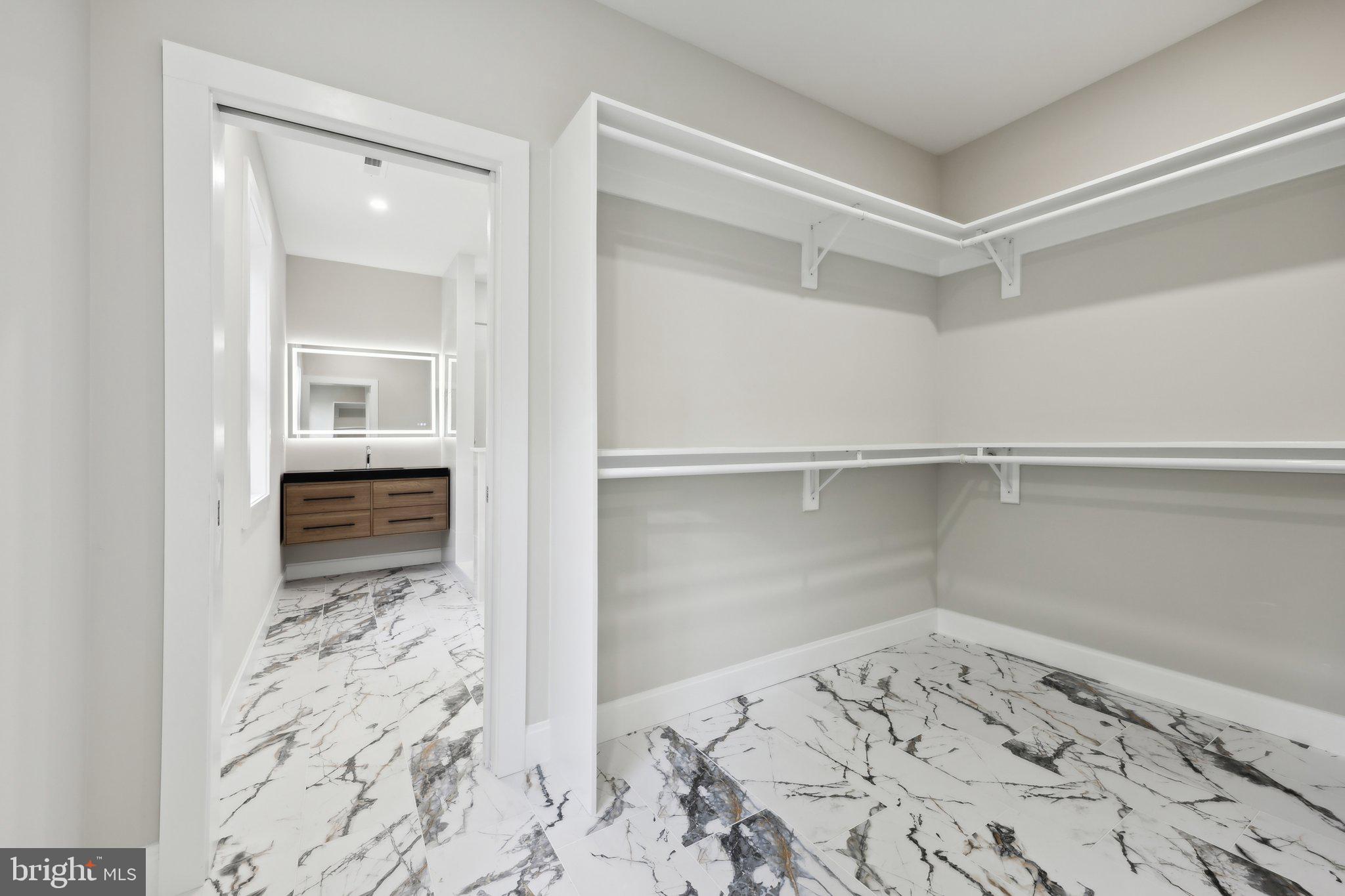 VALE SPRING WOODS - Residential