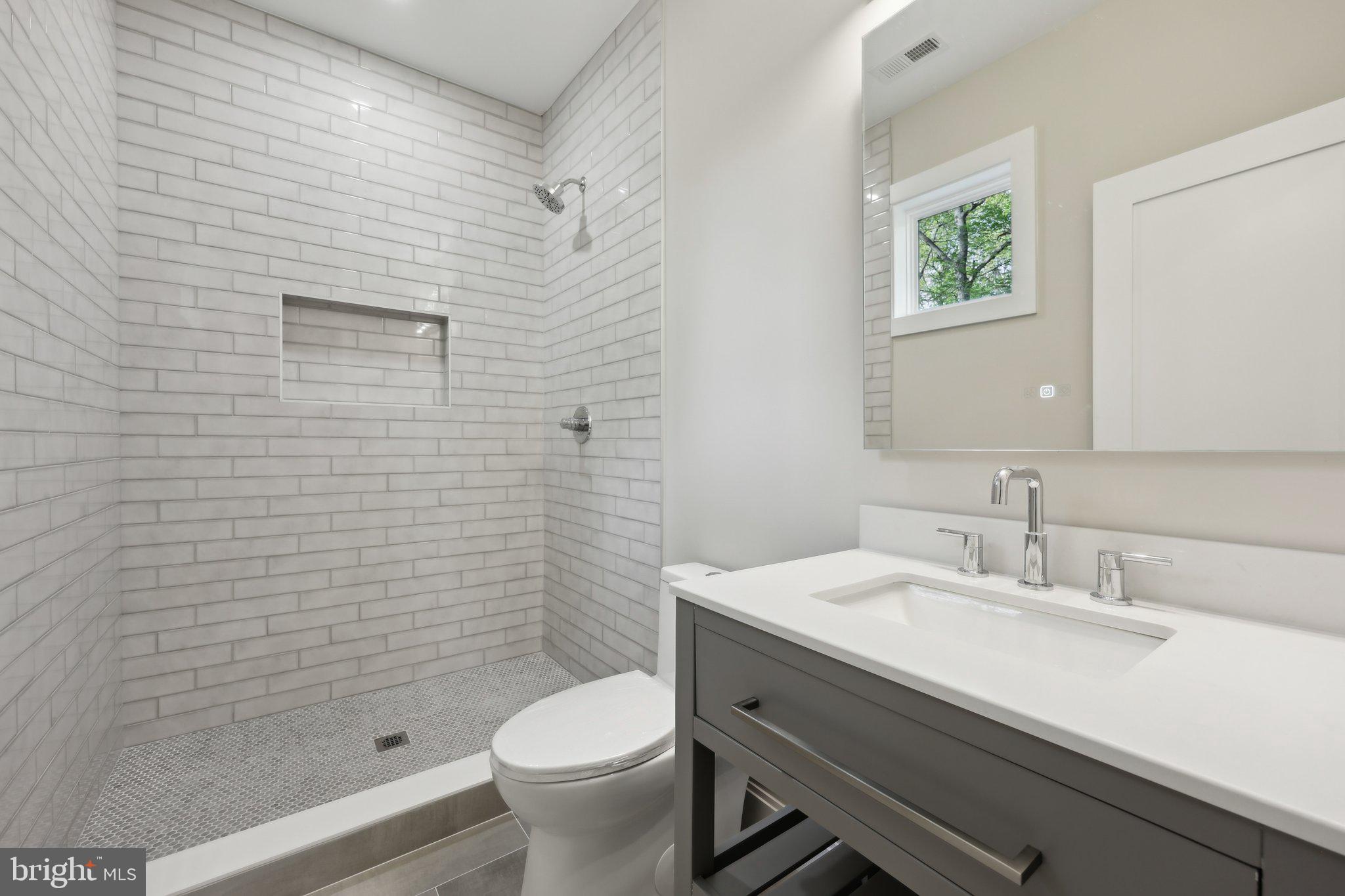 VALE SPRING WOODS - Residential