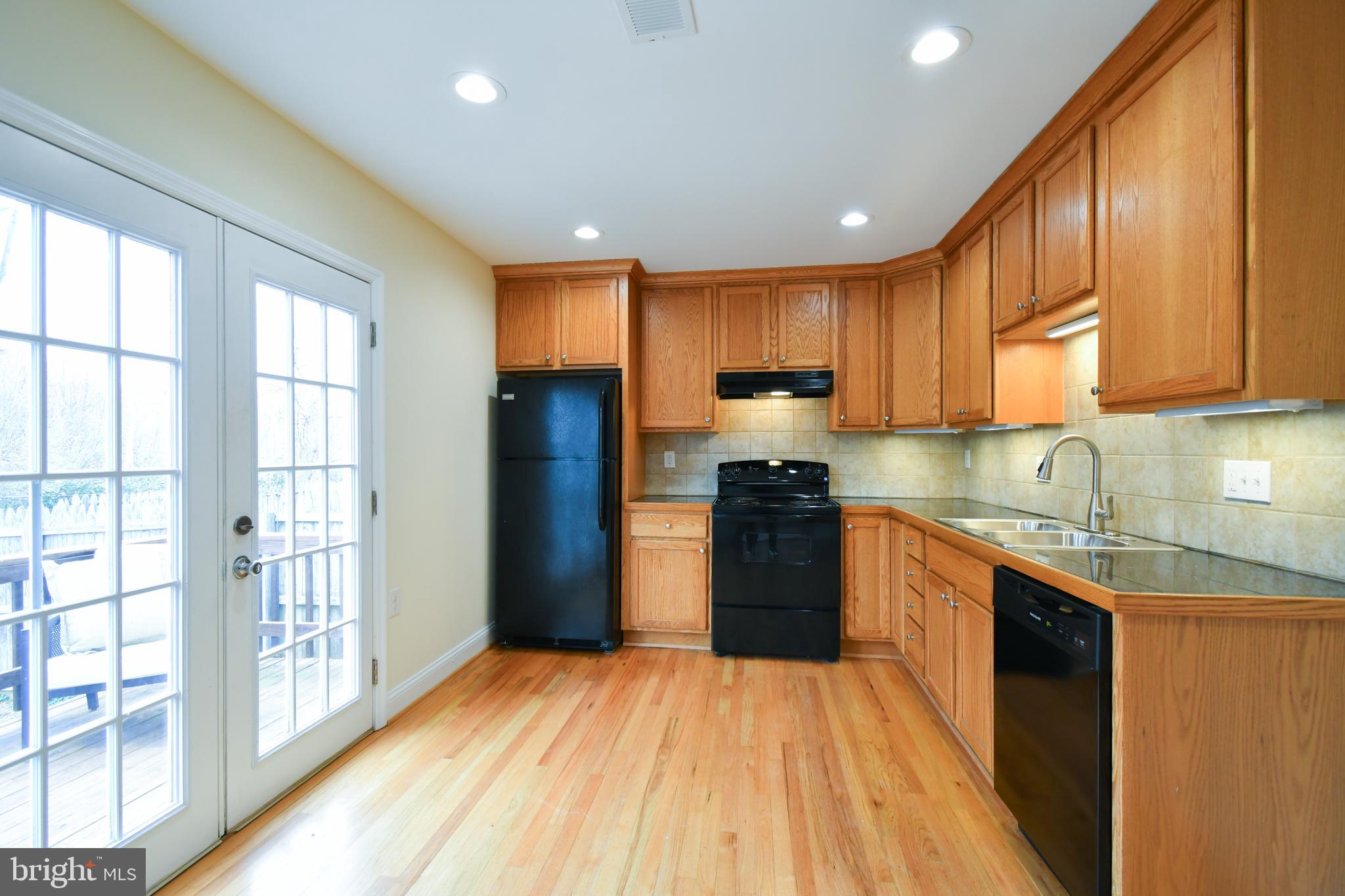 BATTLETOWN - Residential