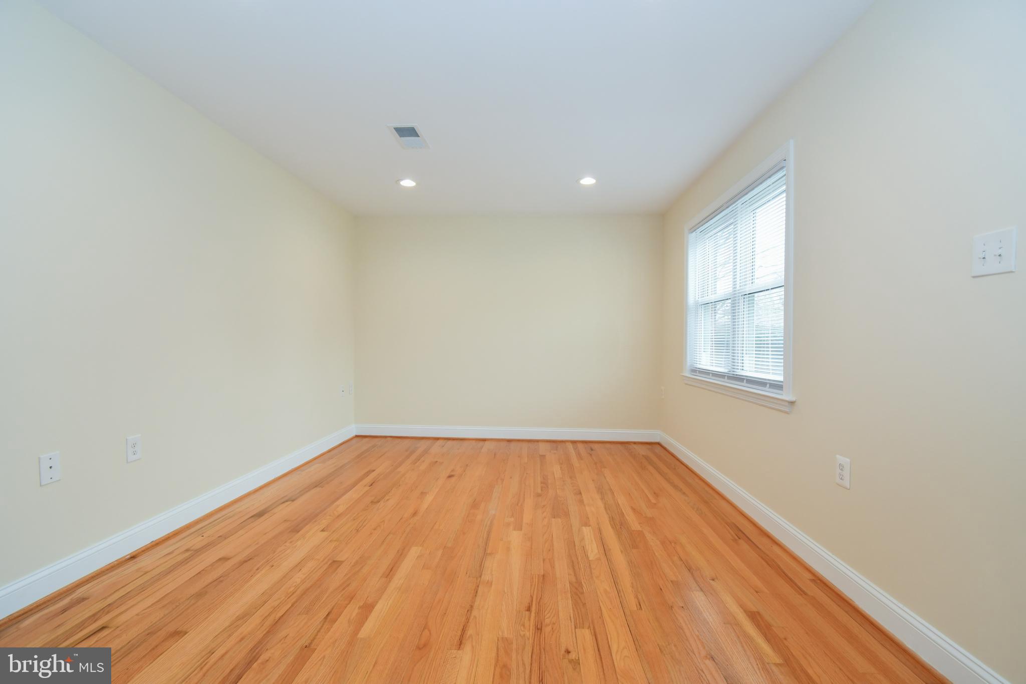 BATTLETOWN - Residential