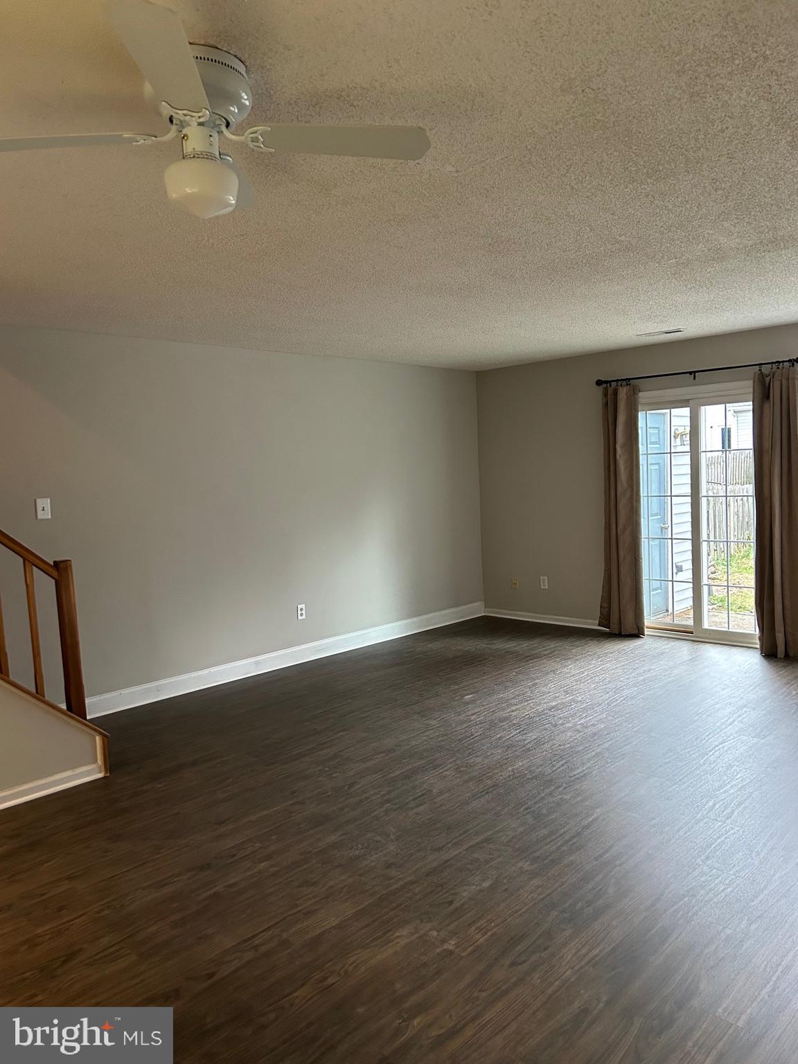 VILLAGE SHIRES - Residential Lease