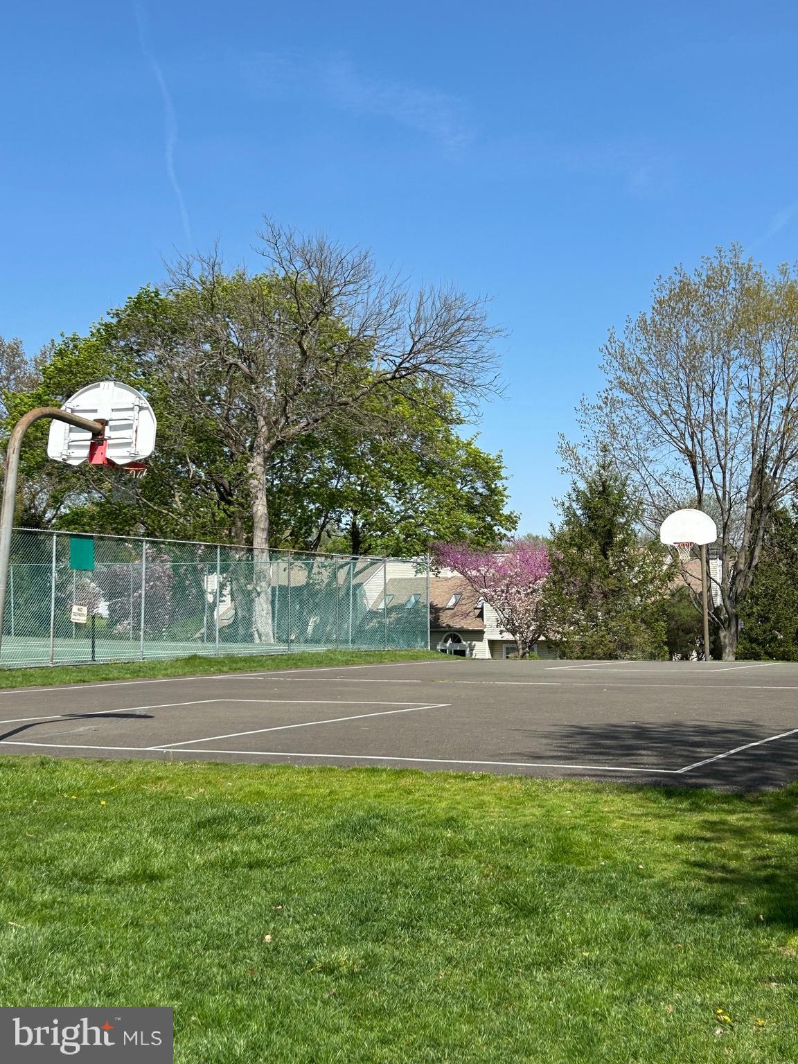 VILLAGE SHIRES - Residential Lease