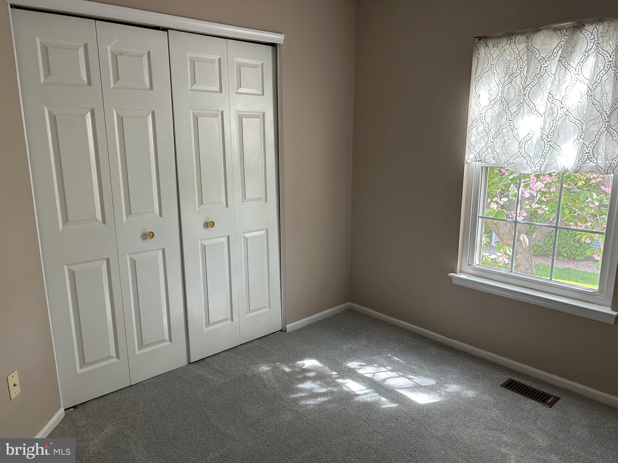 VILLAGE SHIRES - Residential Lease