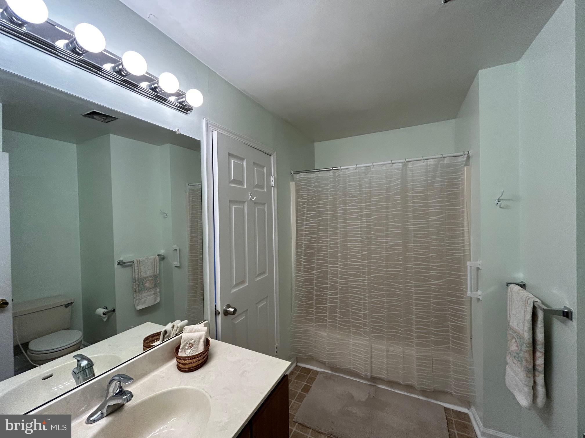 VILLAGE SHIRES - Residential Lease