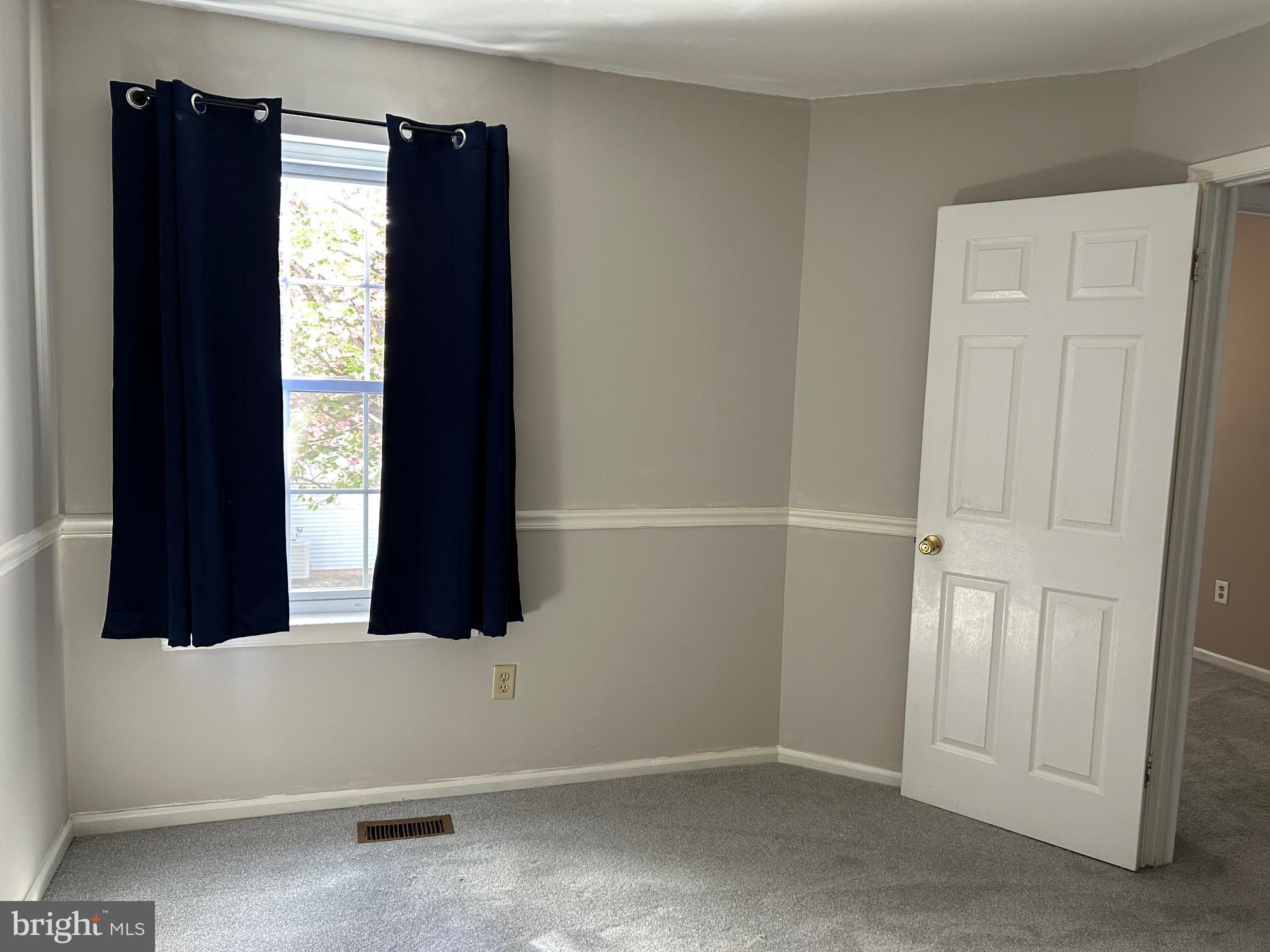 VILLAGE SHIRES - Residential Lease