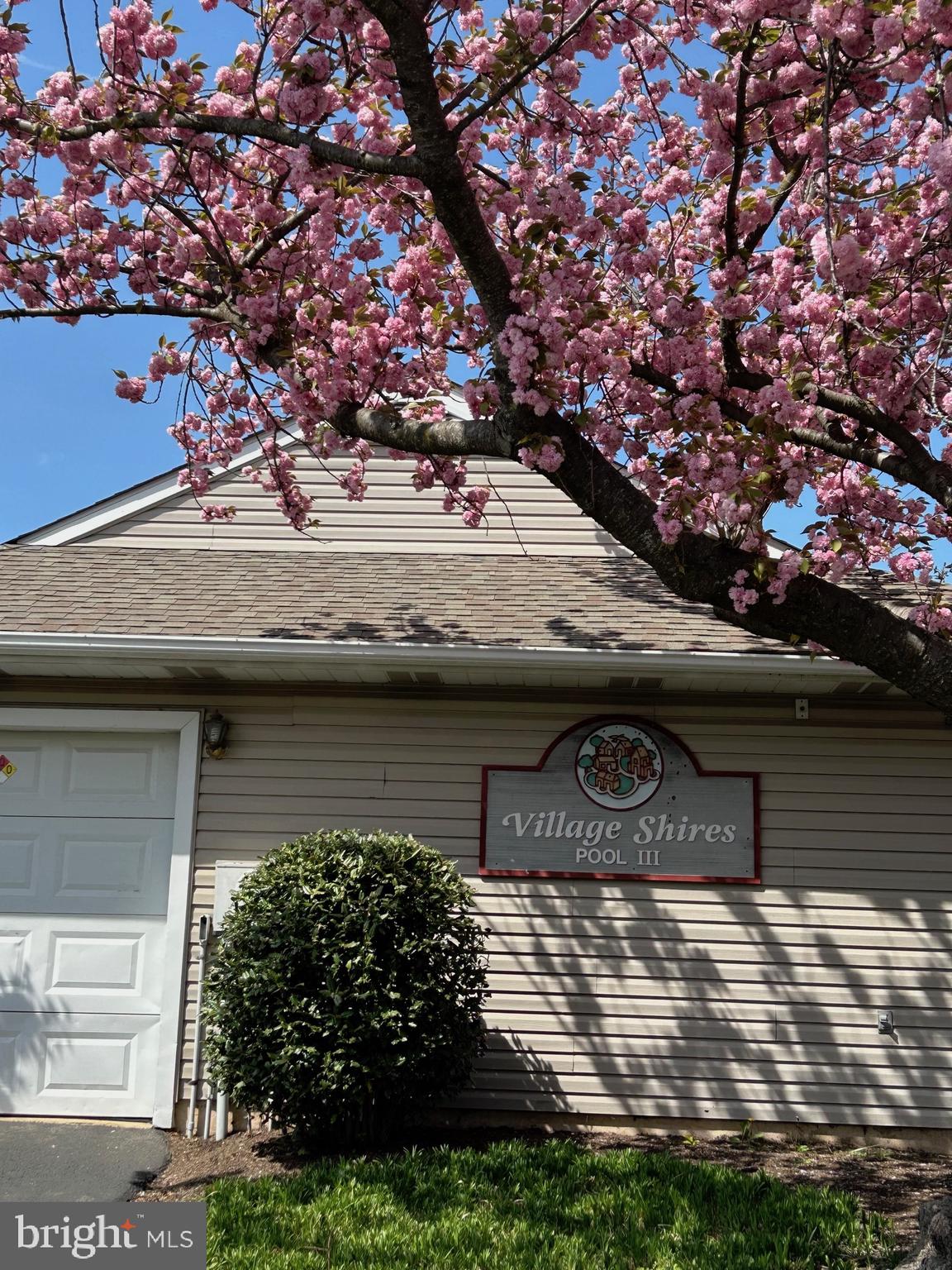 VILLAGE SHIRES - Residential Lease