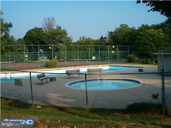 VILLAGE SHIRES - Residential Lease