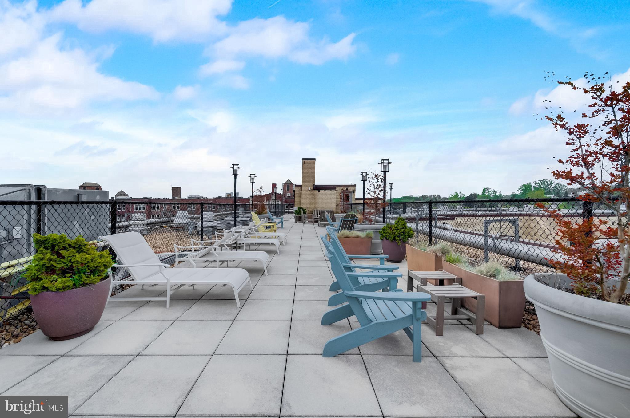 3701 CONNECTICUT AVENUE NW 222