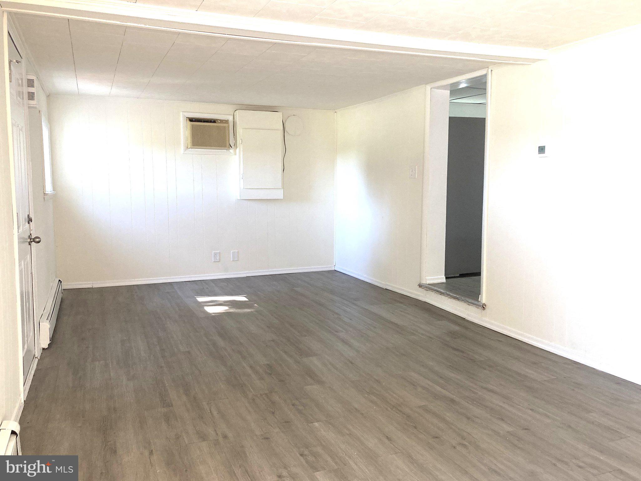 2017 LESLIE AVENUE