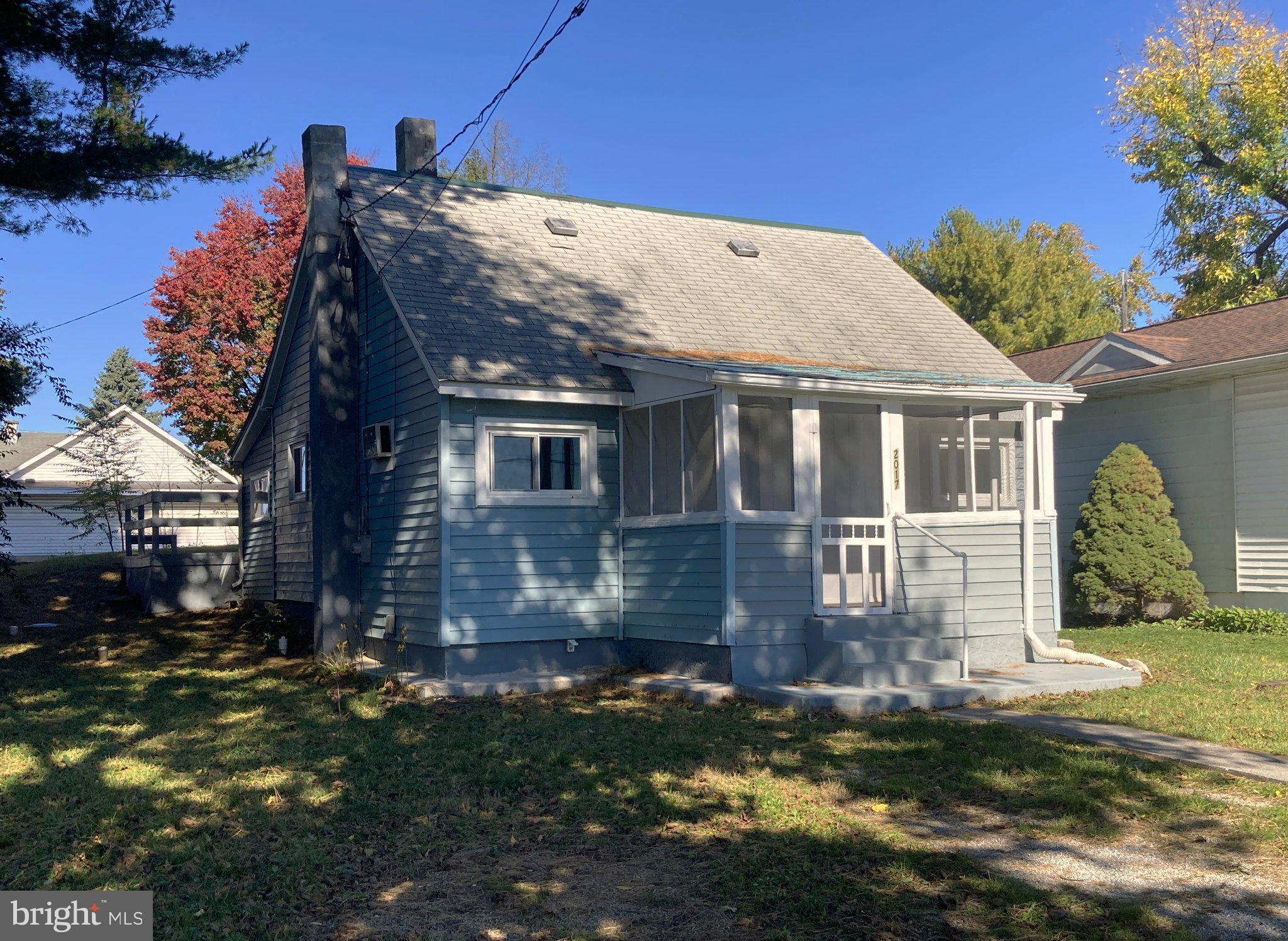 2017 LESLIE AVENUE