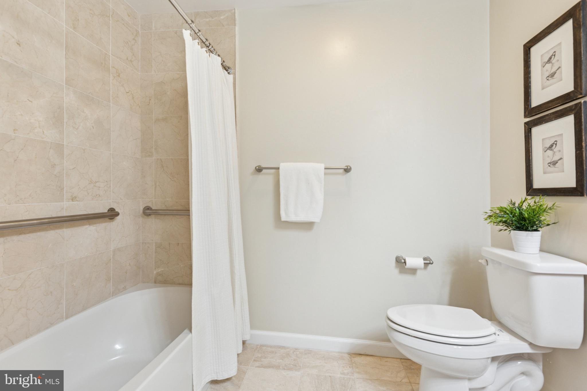 LEISURE WORLD - Residential