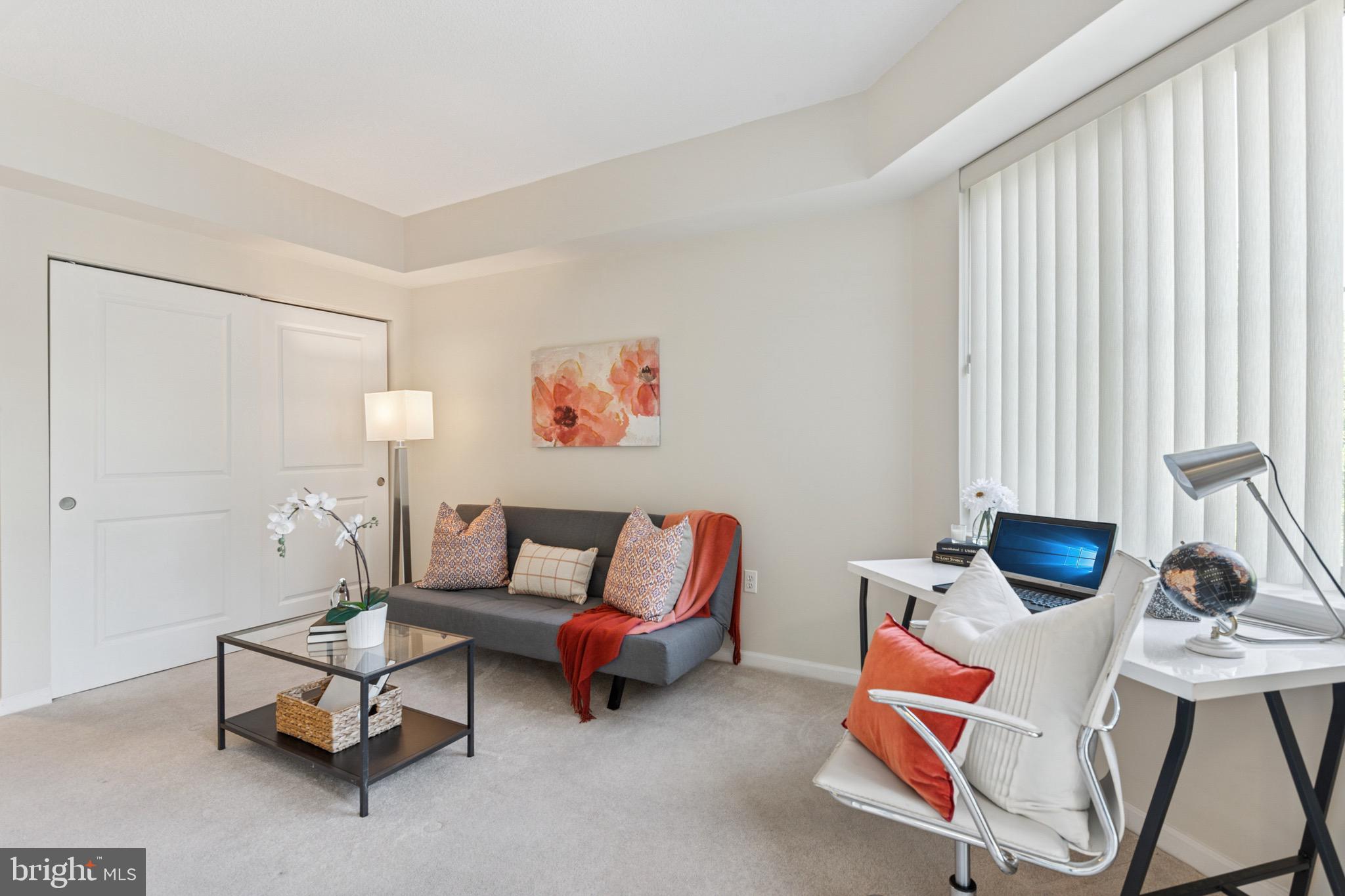 LEISURE WORLD - Residential