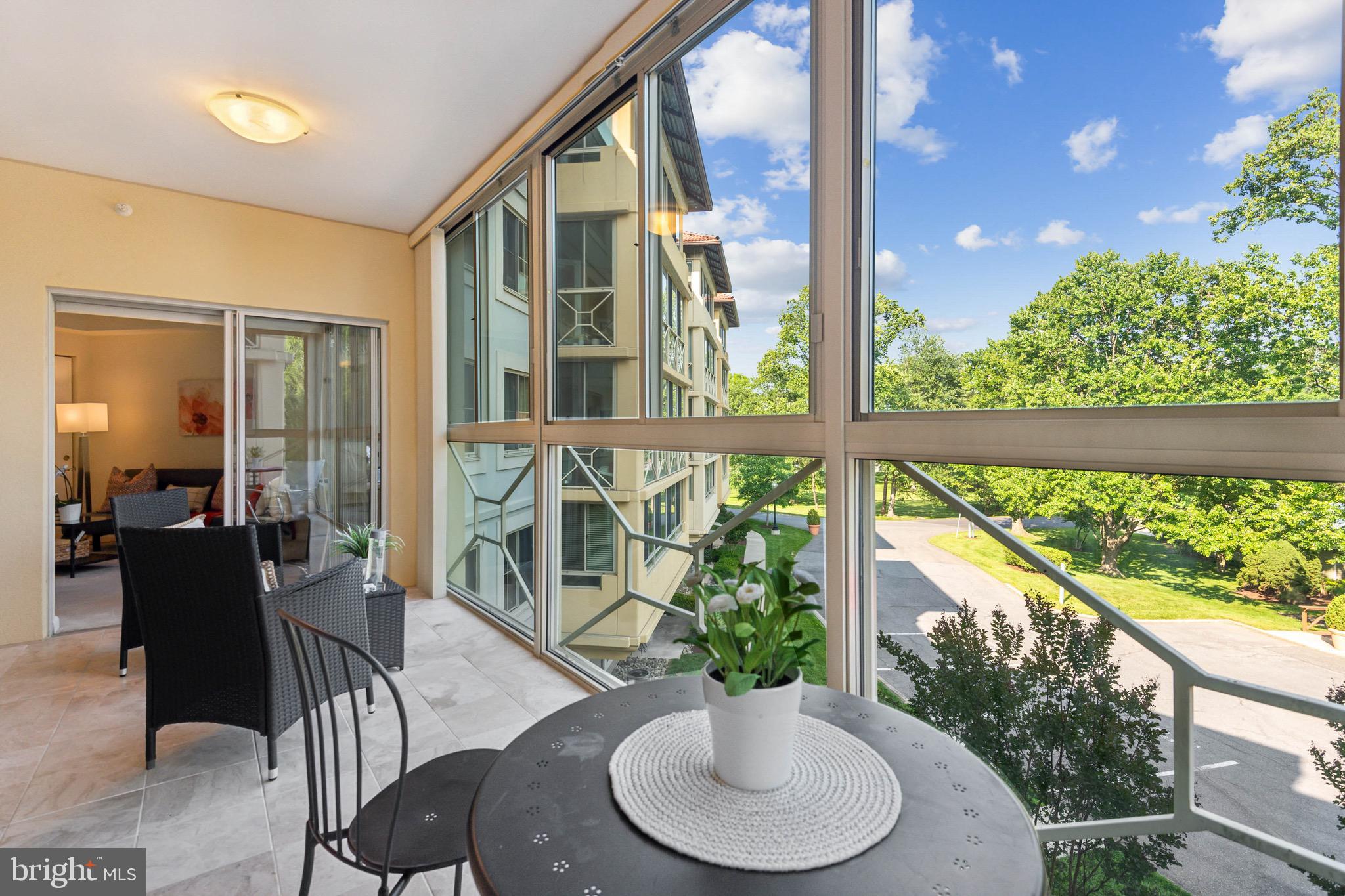 LEISURE WORLD - Residential