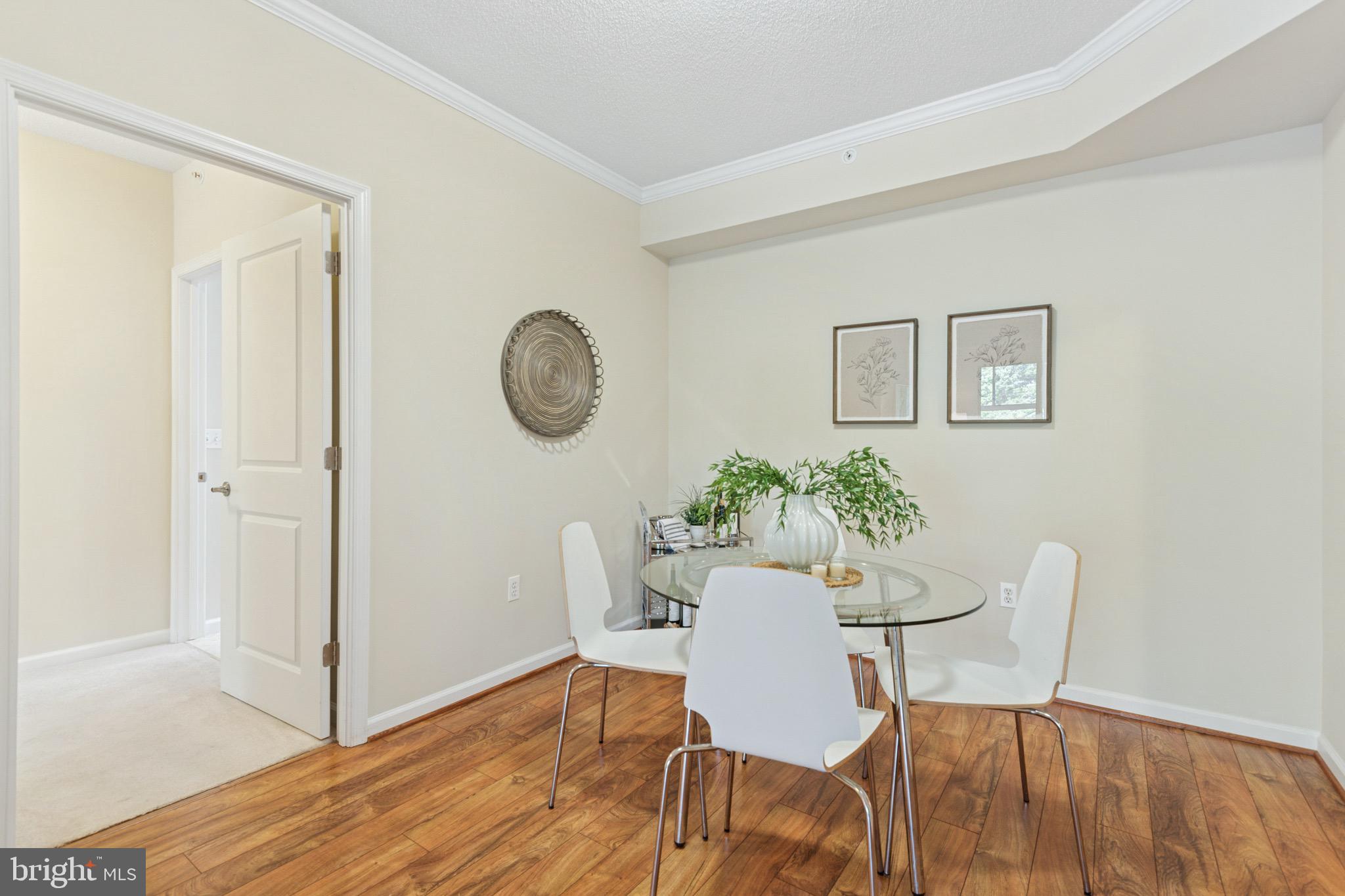 LEISURE WORLD - Residential