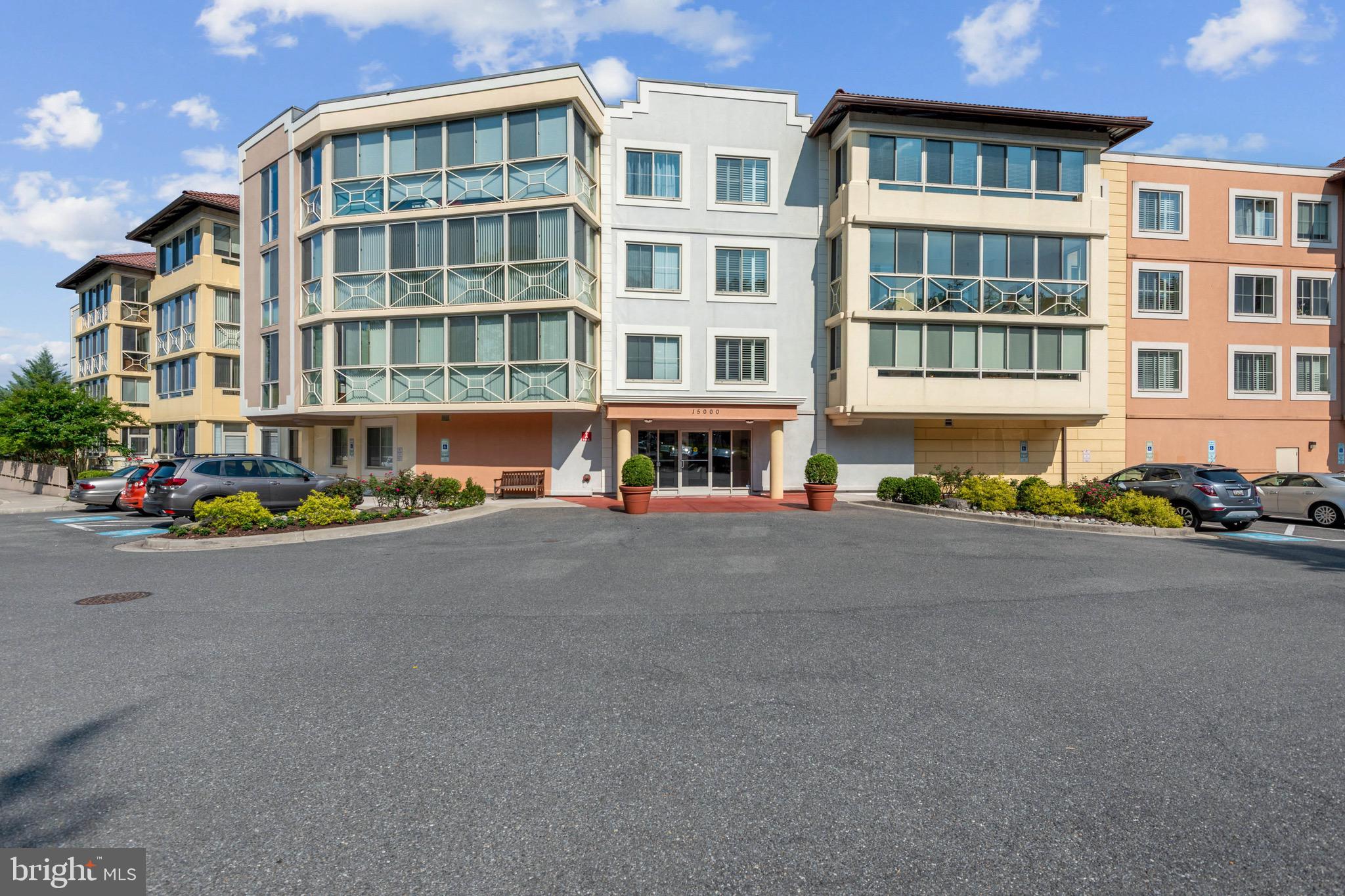 LEISURE WORLD - Residential