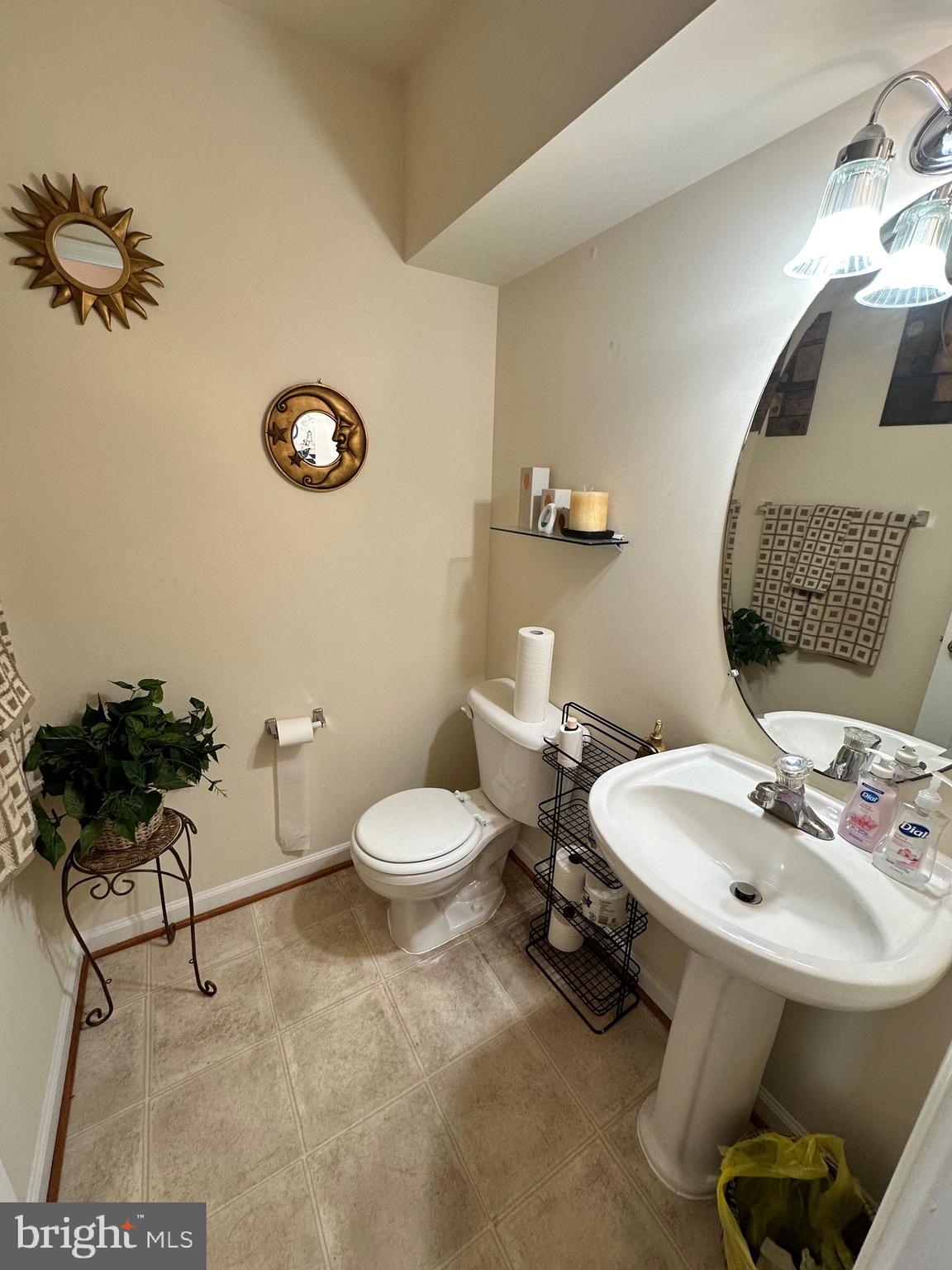 AZALEA WOODS - Residential Lease