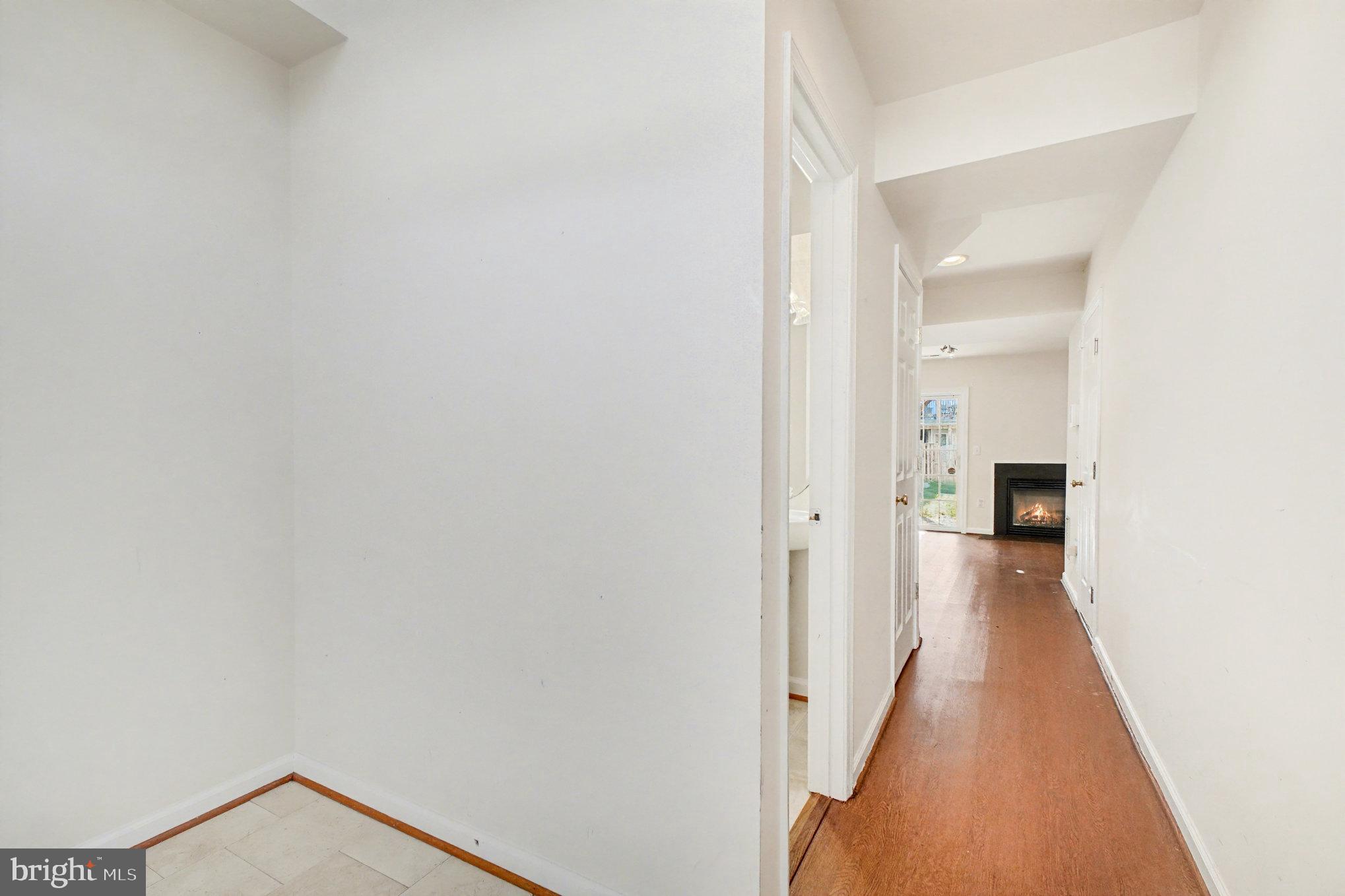 AZALEA WOODS - Residential Lease