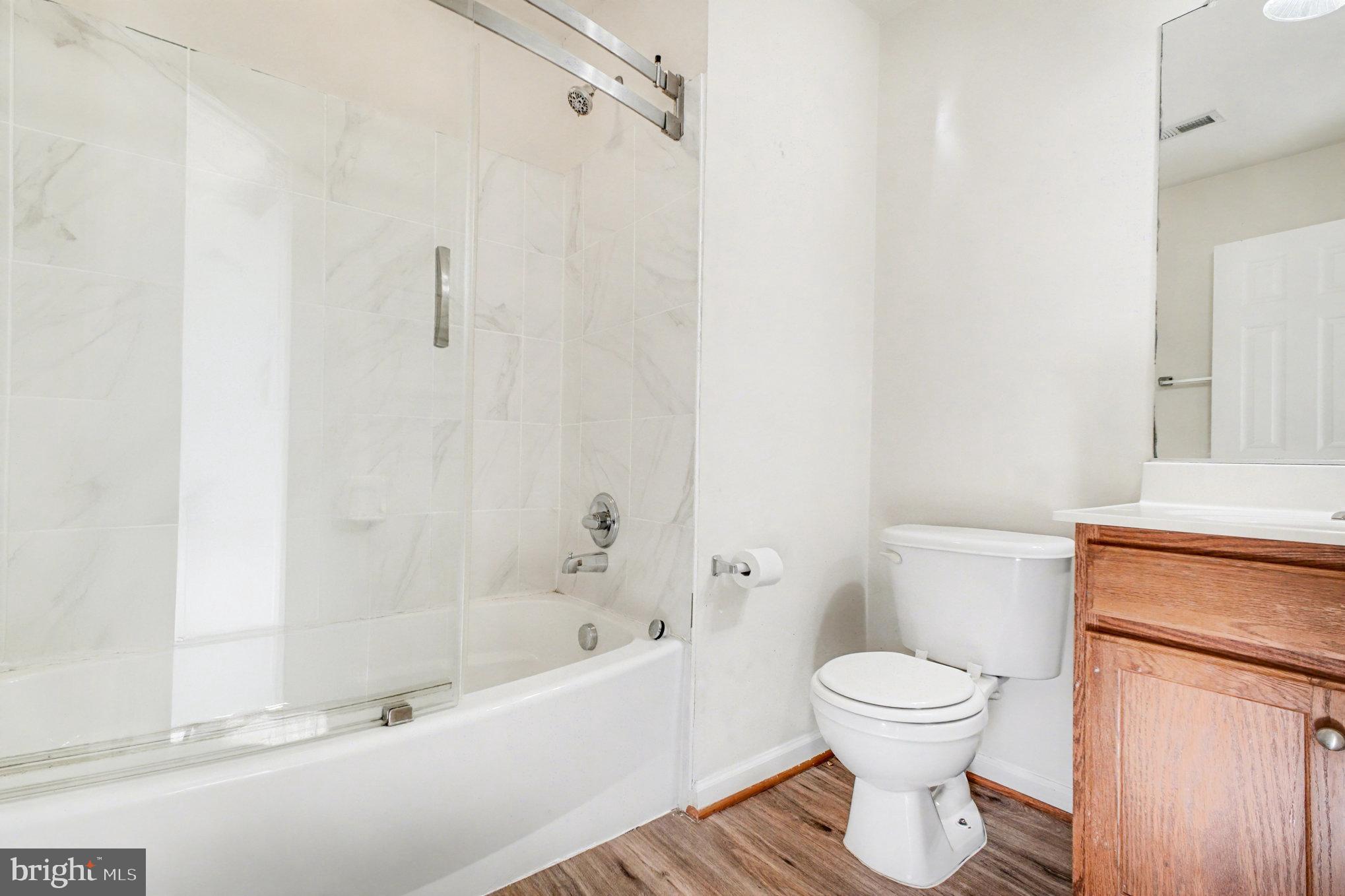 AZALEA WOODS - Residential Lease