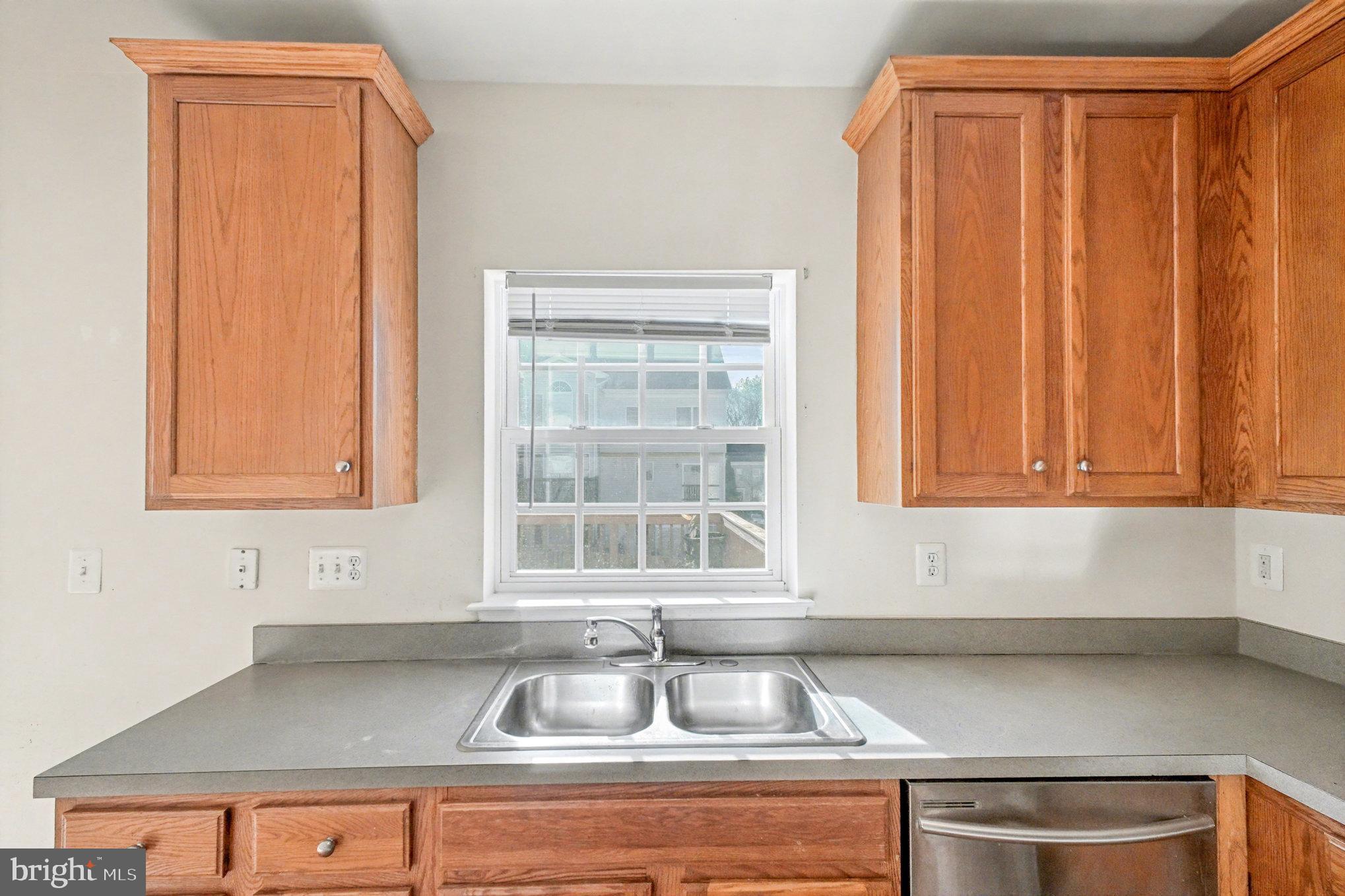 AZALEA WOODS - Residential Lease