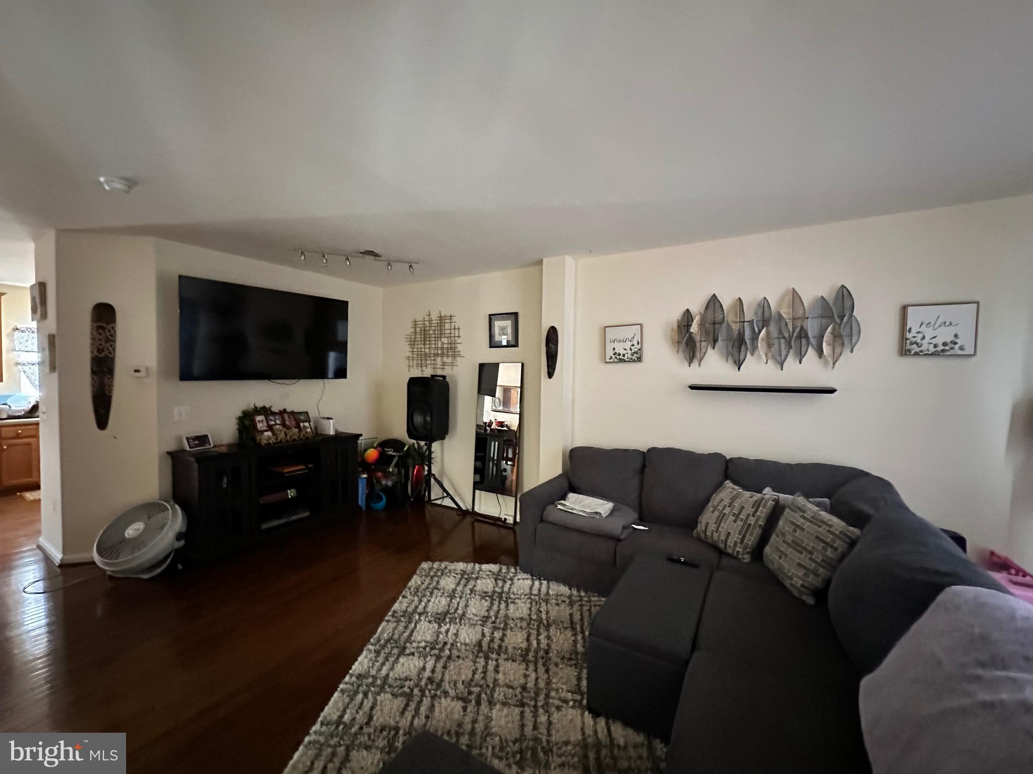 AZALEA WOODS - Residential Lease