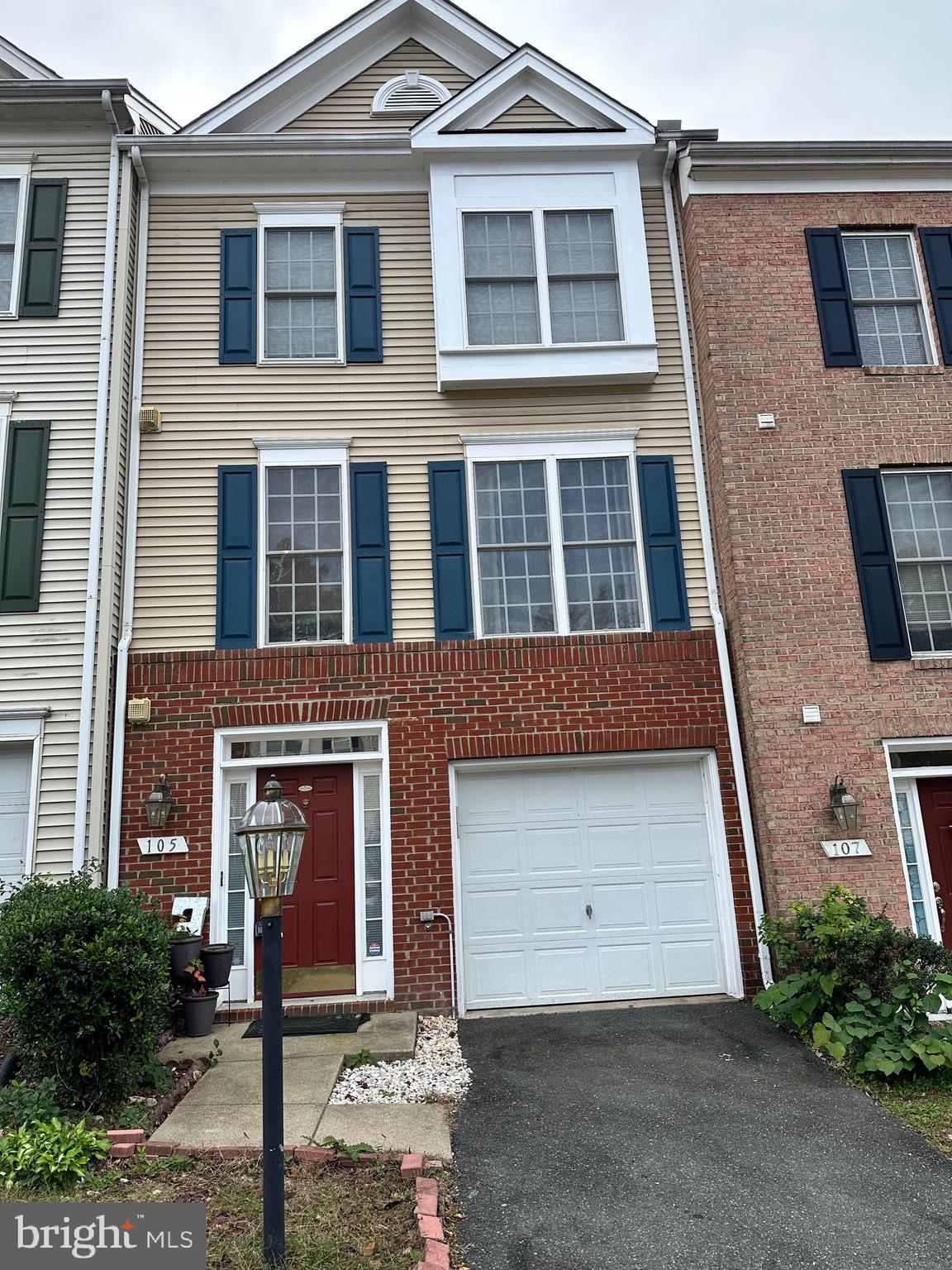 AZALEA WOODS - Residential Lease