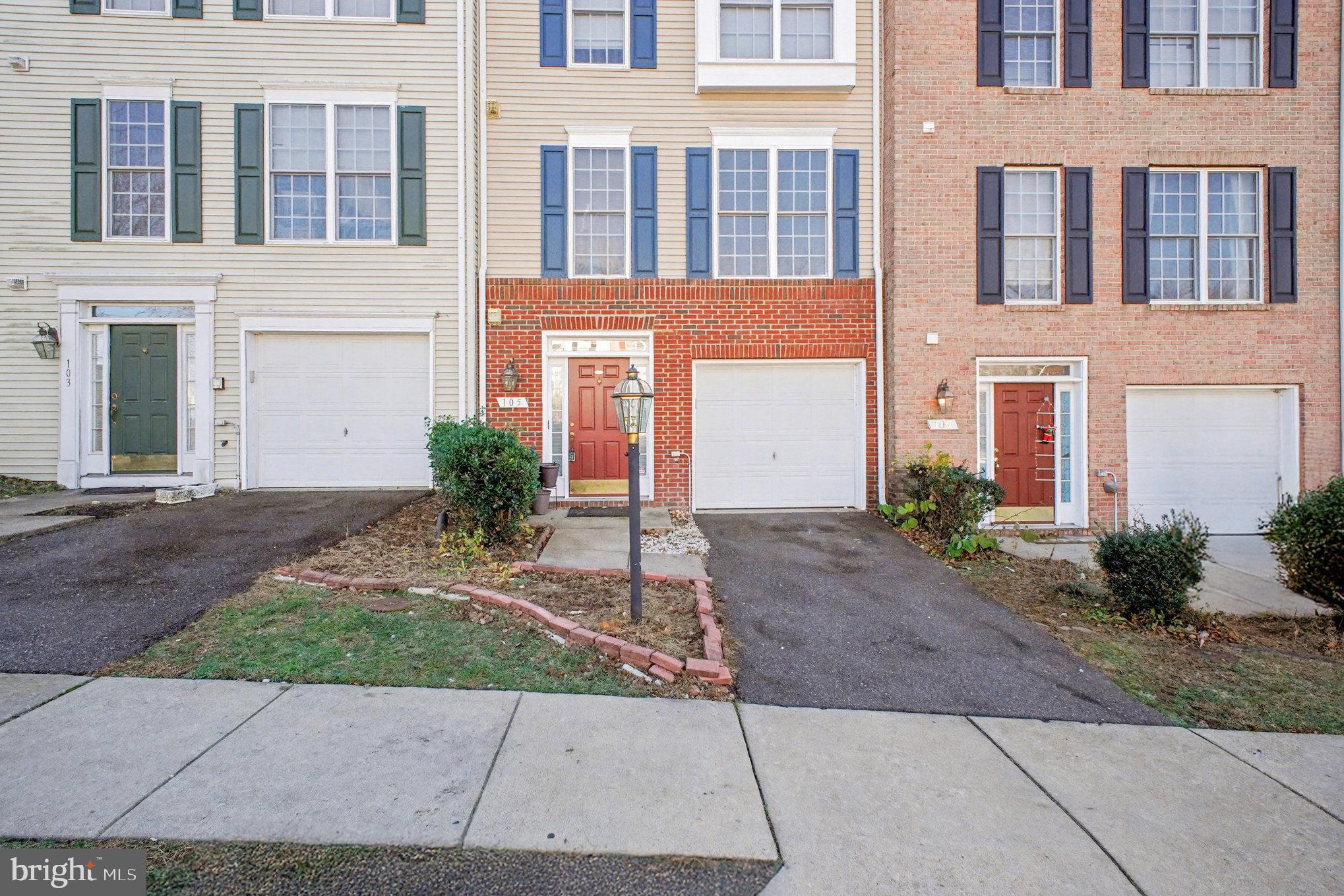 AZALEA WOODS - Residential Lease