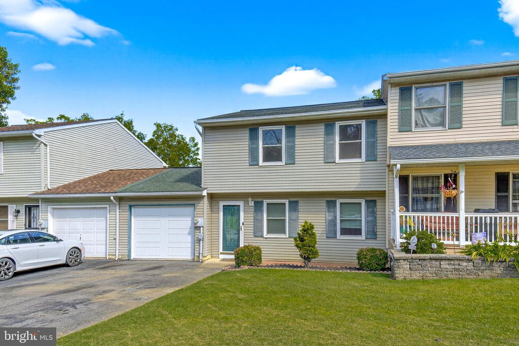 Photo of 25 Sunrise Terrace, MILLERSVILLE, PA 17551 (MLS # PALA2076654)