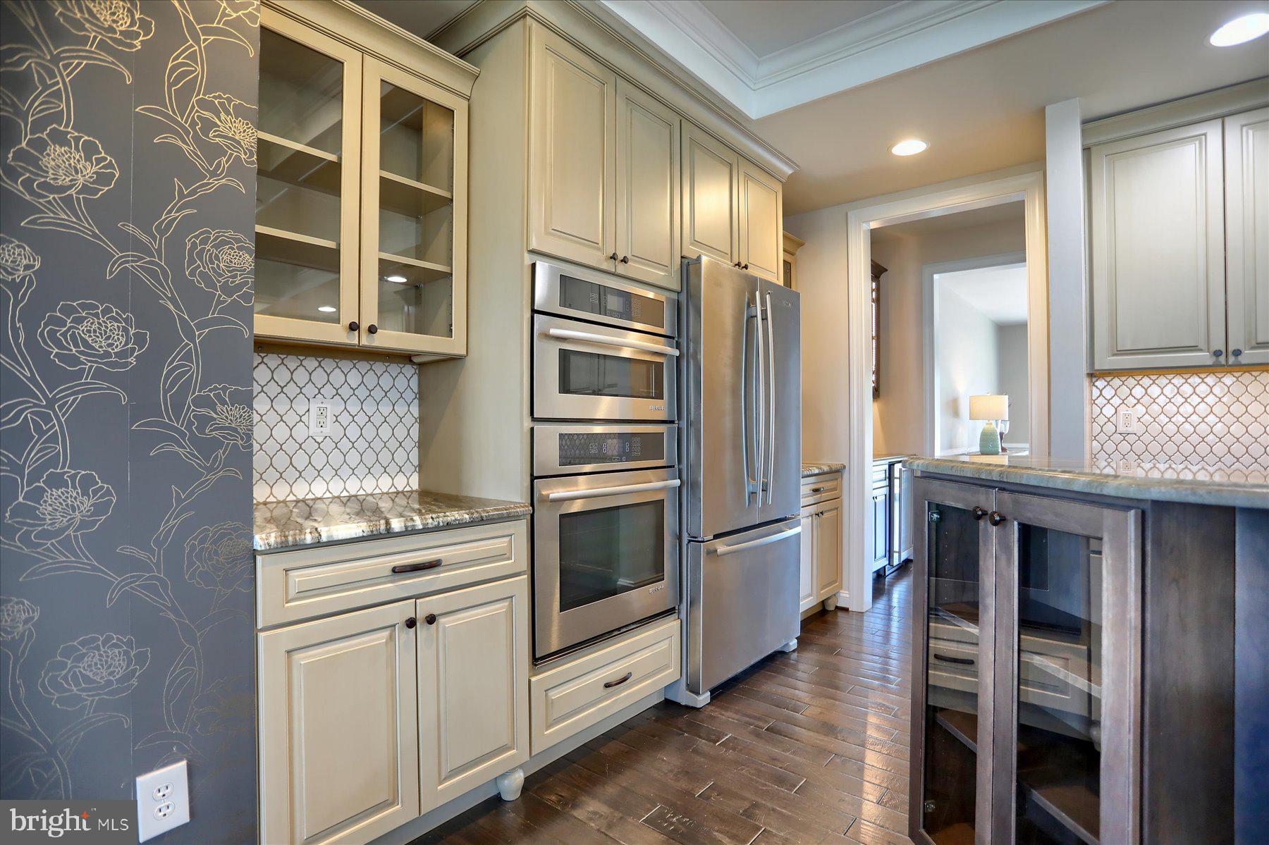 GABLERS SHORE - Residential