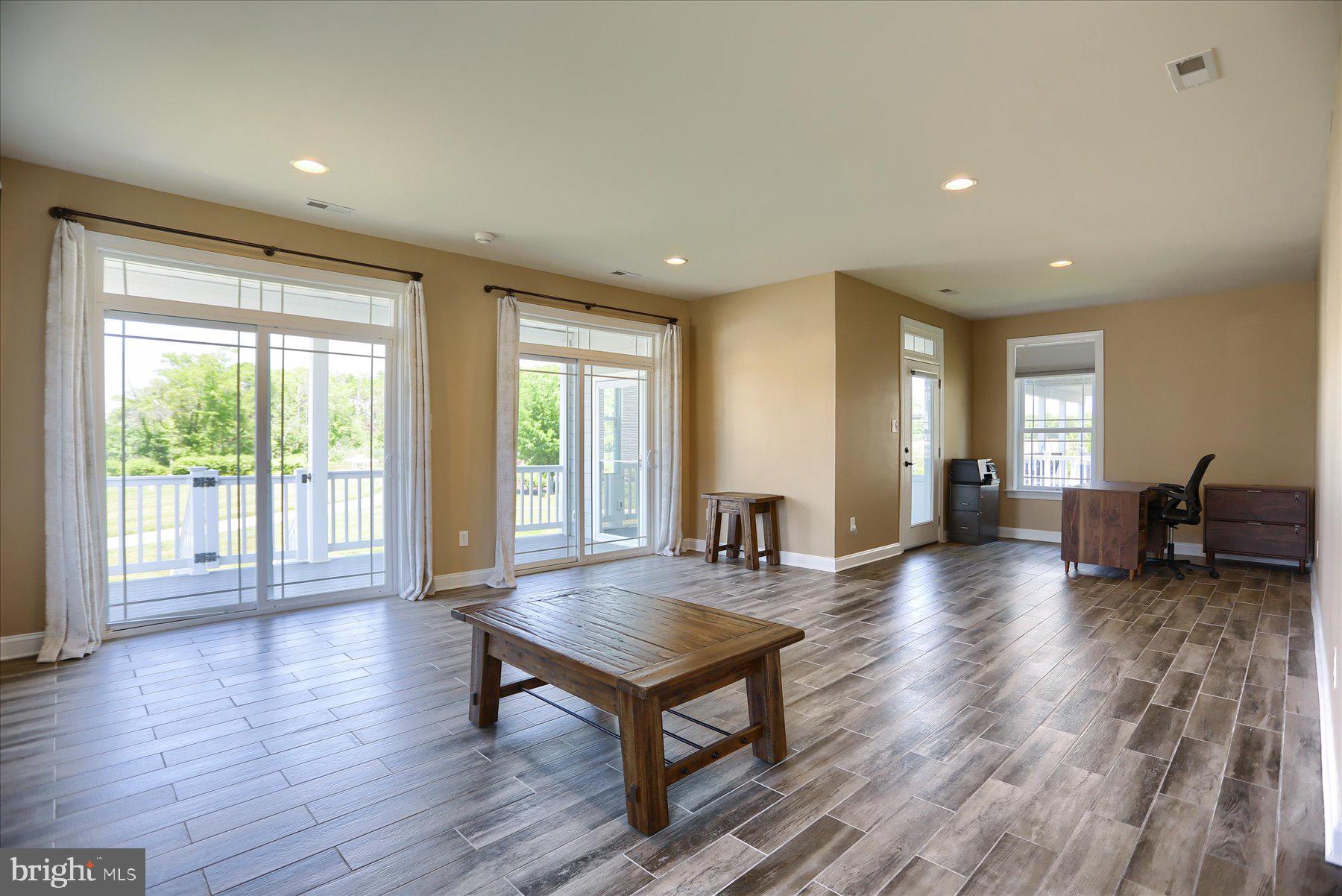 GABLERS SHORE - Residential