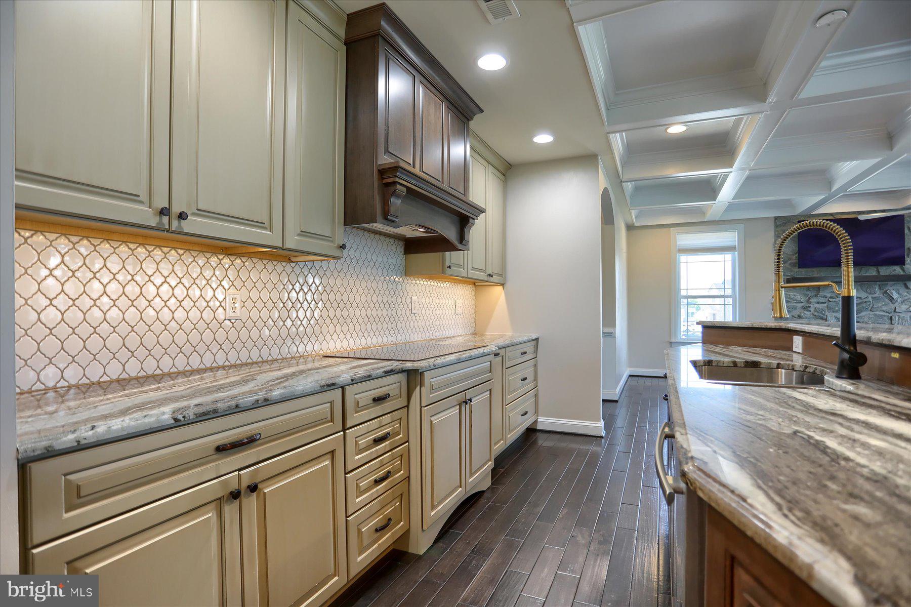 GABLERS SHORE - Residential