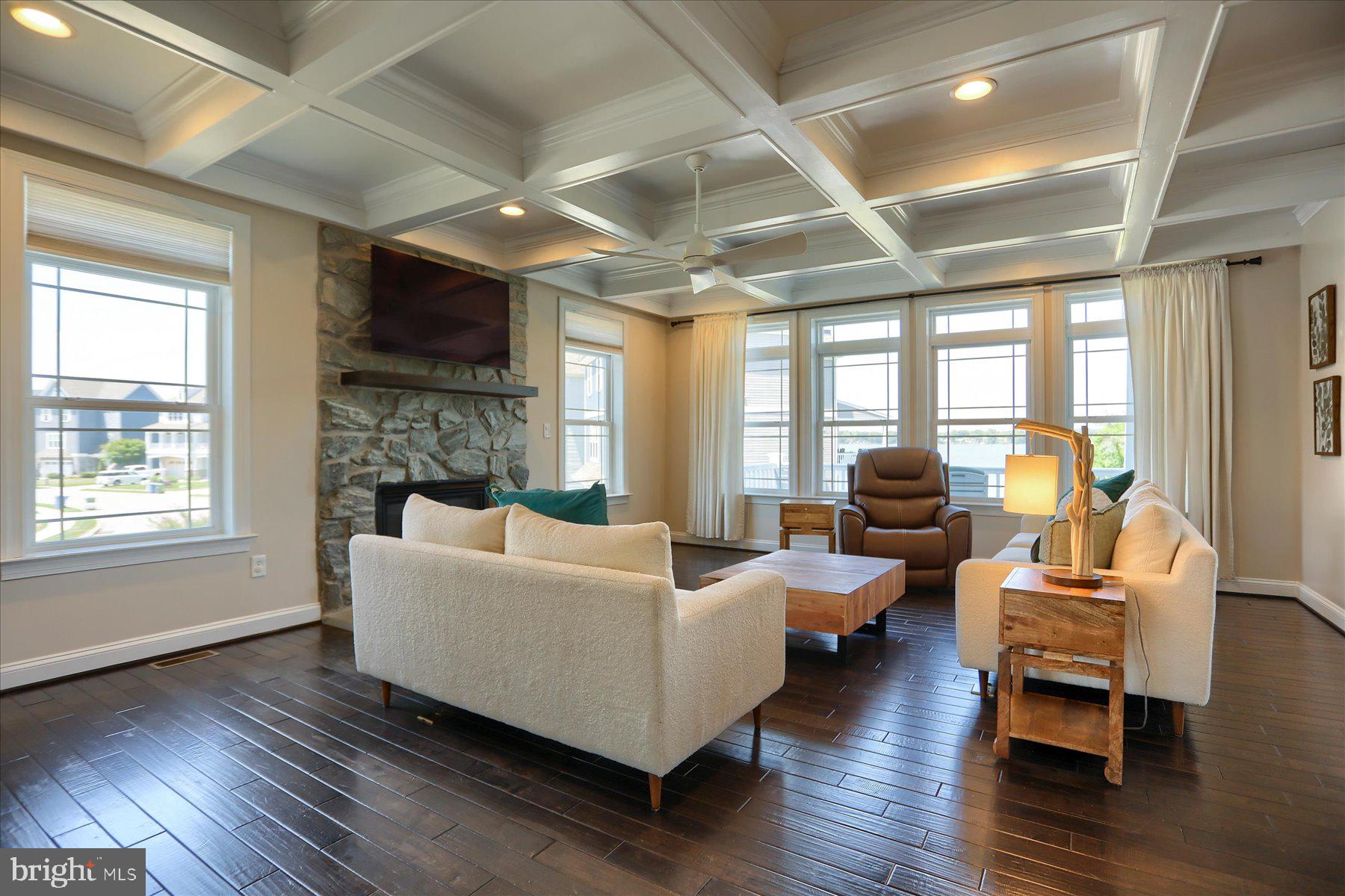 GABLERS SHORE - Residential