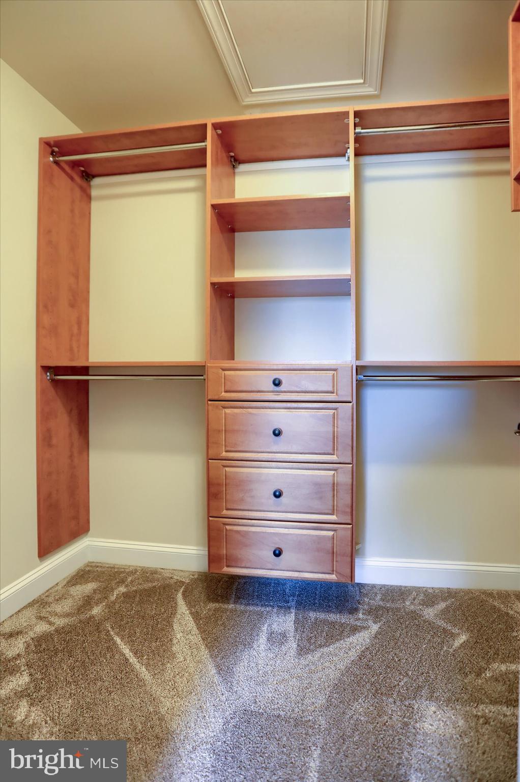 GABLERS SHORE - Residential